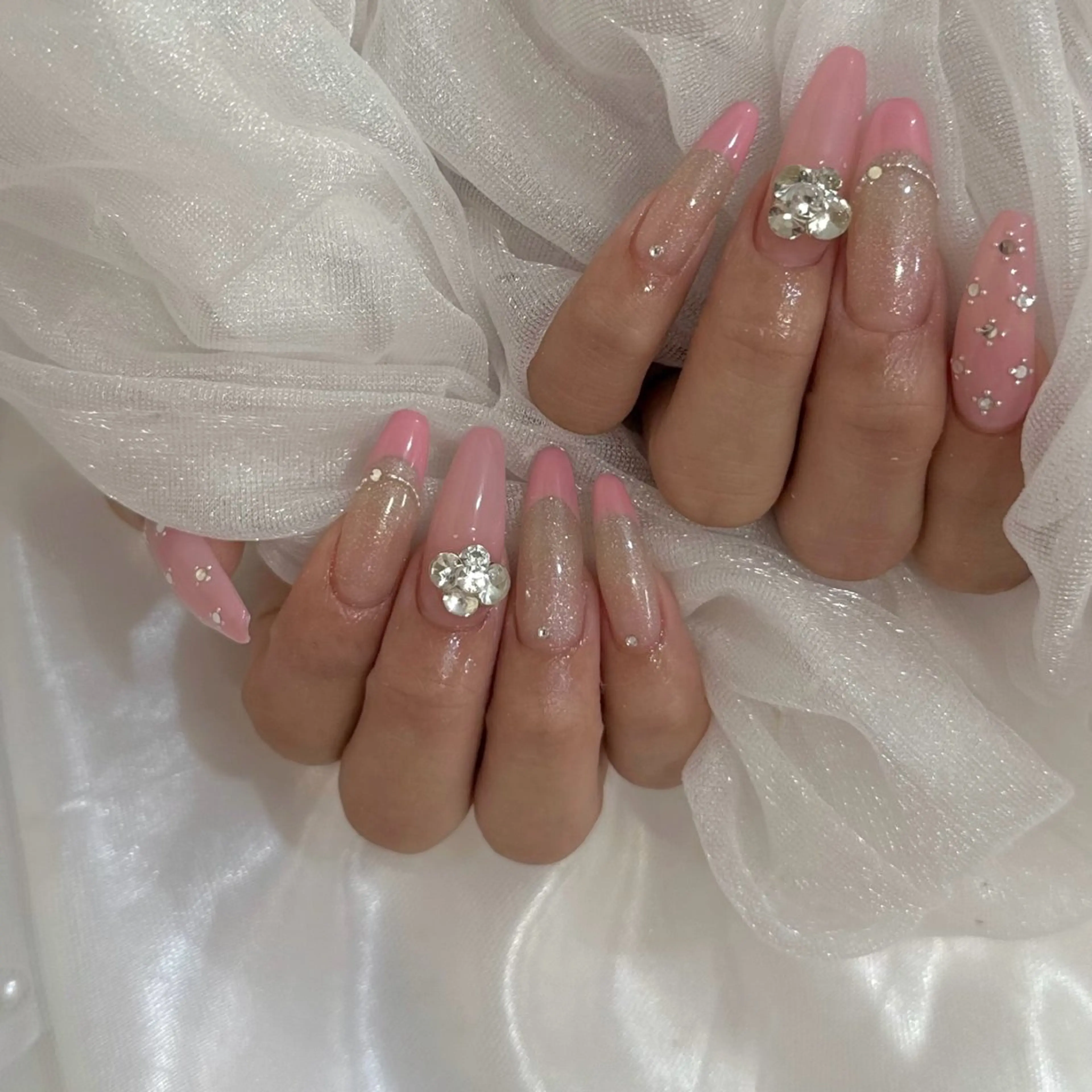 ネイル ハンドネイル ハンドケア SALON  ELVI所属・SARA ♥のネイルデザイン