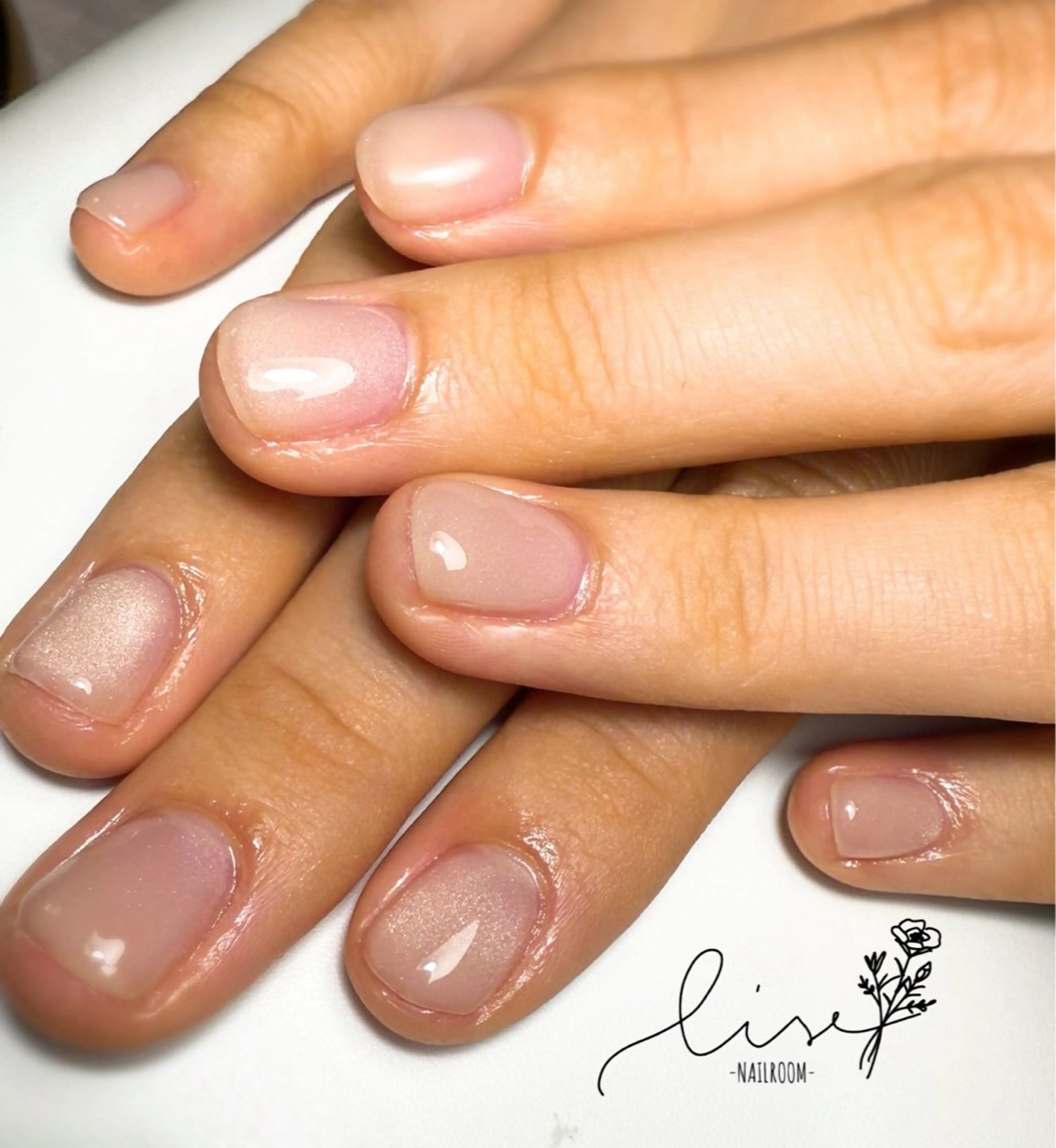 ネイル ハンドネイル Lise ﾘｾﾞ ﾈｲﾙﾙｰﾑのネイルデザイン