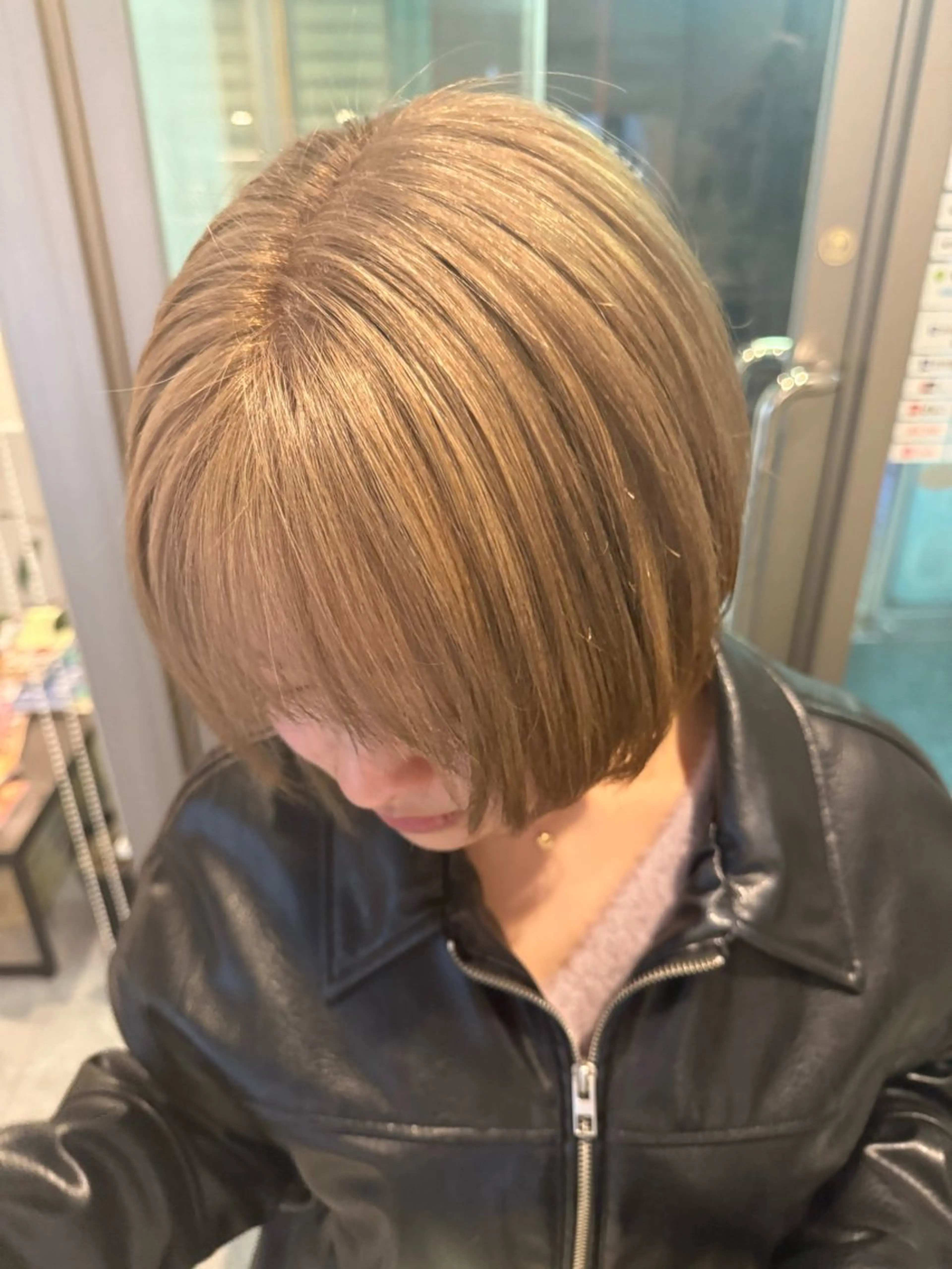 ショート カラー ヘアカラー Bish Yanaのヘアスタイル