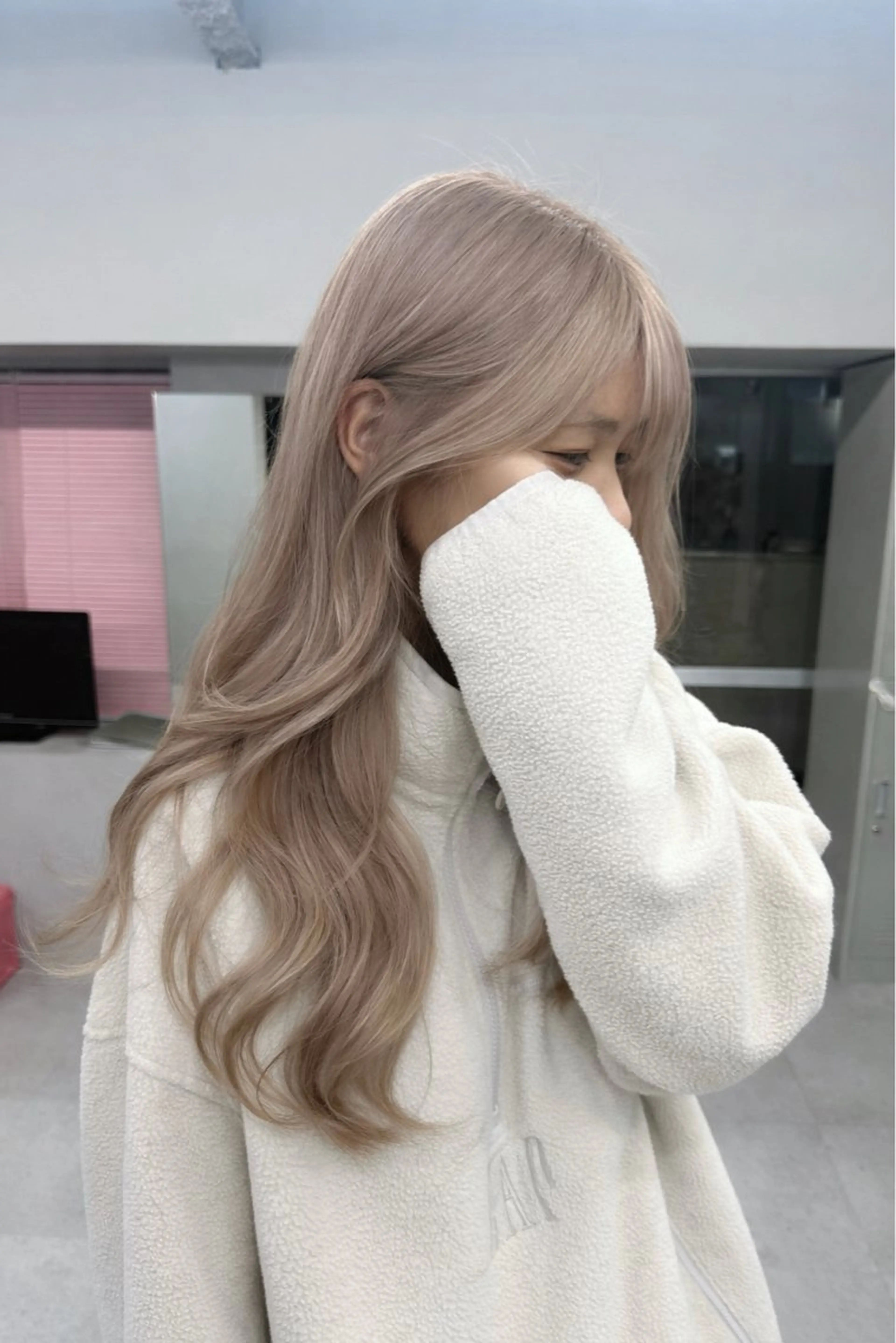 ロング カラー ヘアアレンジ カット ヘアカラー トリートメント ブリーチカラーLAME 心斎橋 ブリーチ/ケアブリーチ/ブリーチなしダブルカラー所属・韓国レイヤー/ボブ メンズカット/きらりのヘアスタイル