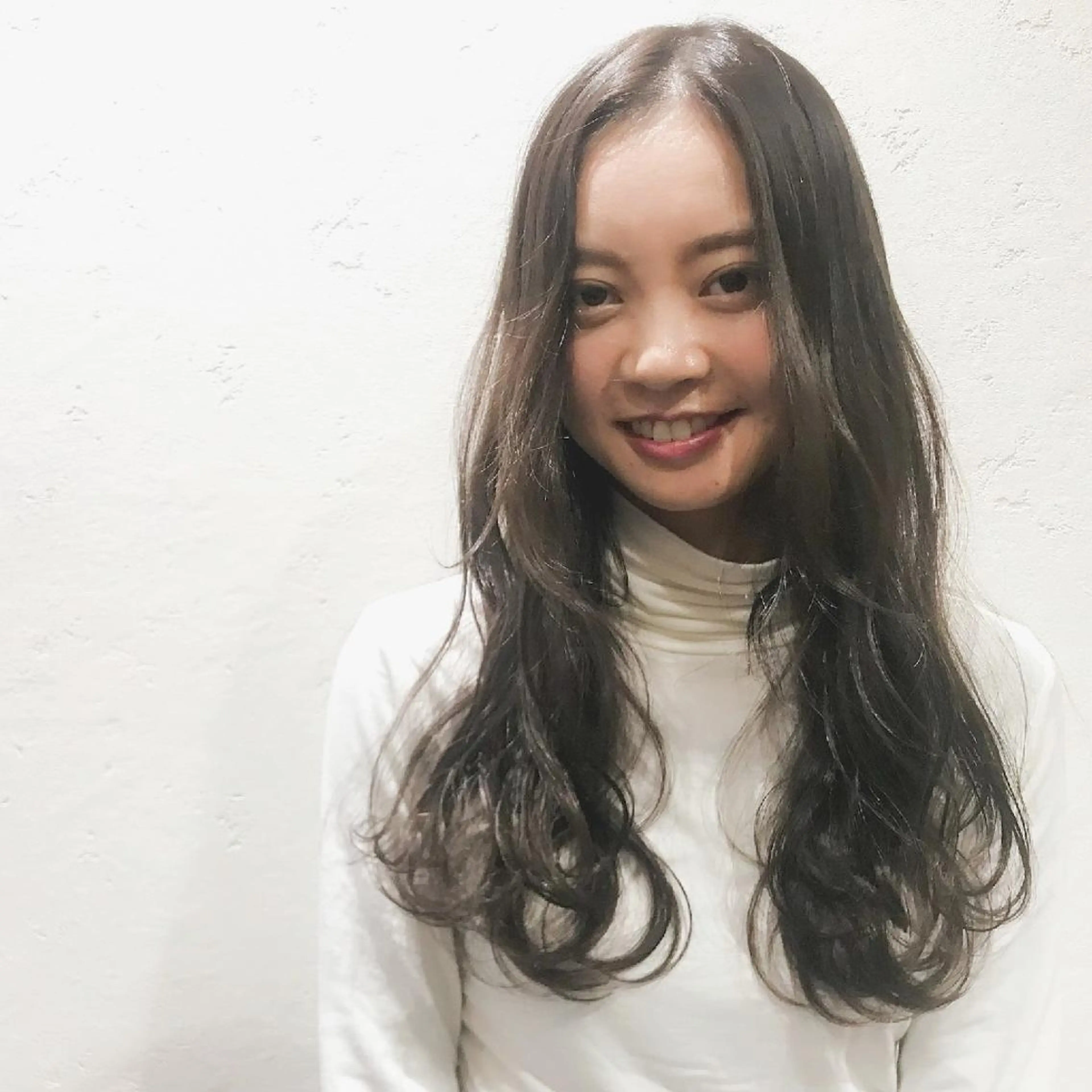 ロング カラー グレージュ オリーブグレージュ オリーブグレー 竹内啓太 ボブのヘアスタイル