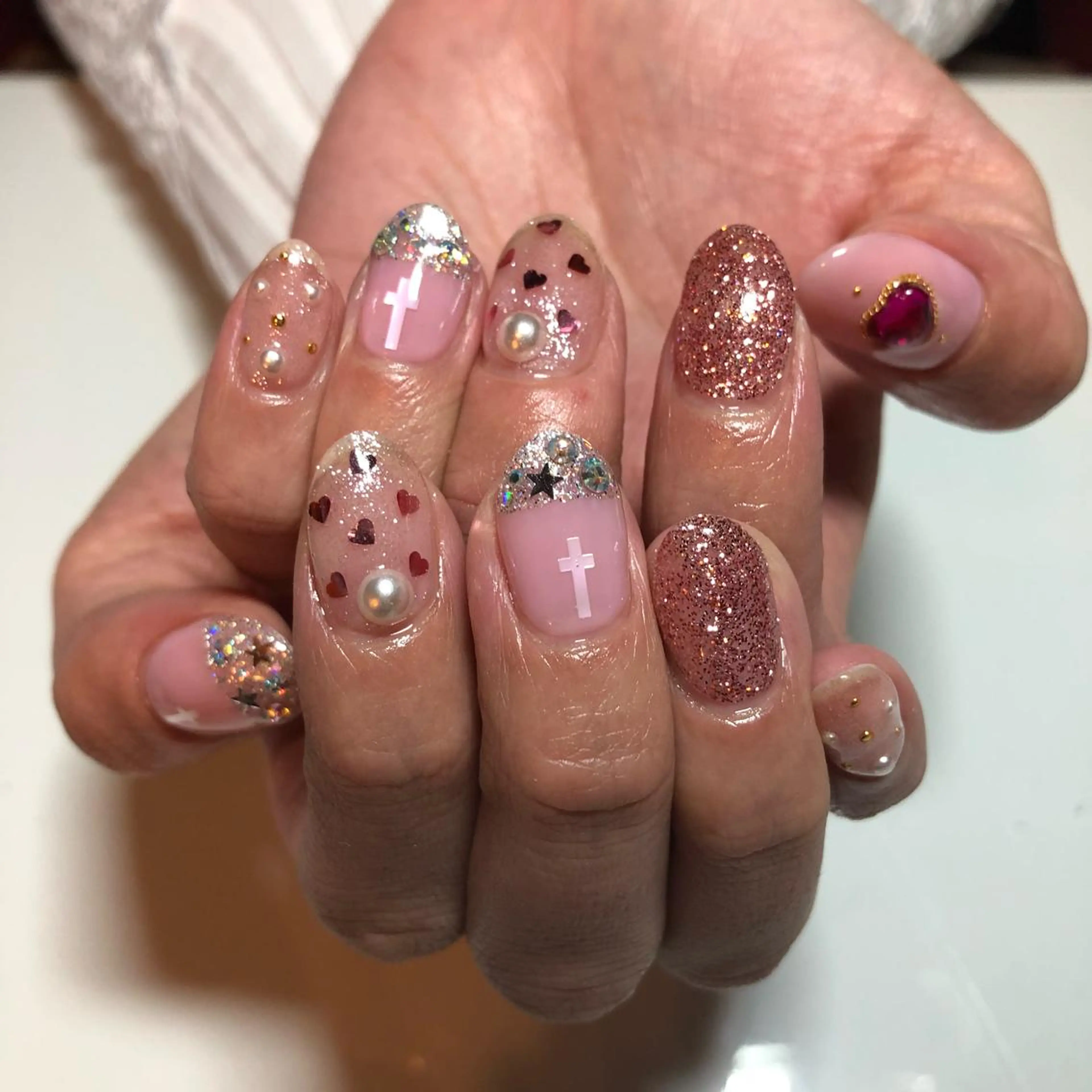 ネイル ストーンネイル g-up nail所属・米田 律子のネイルデザイン
