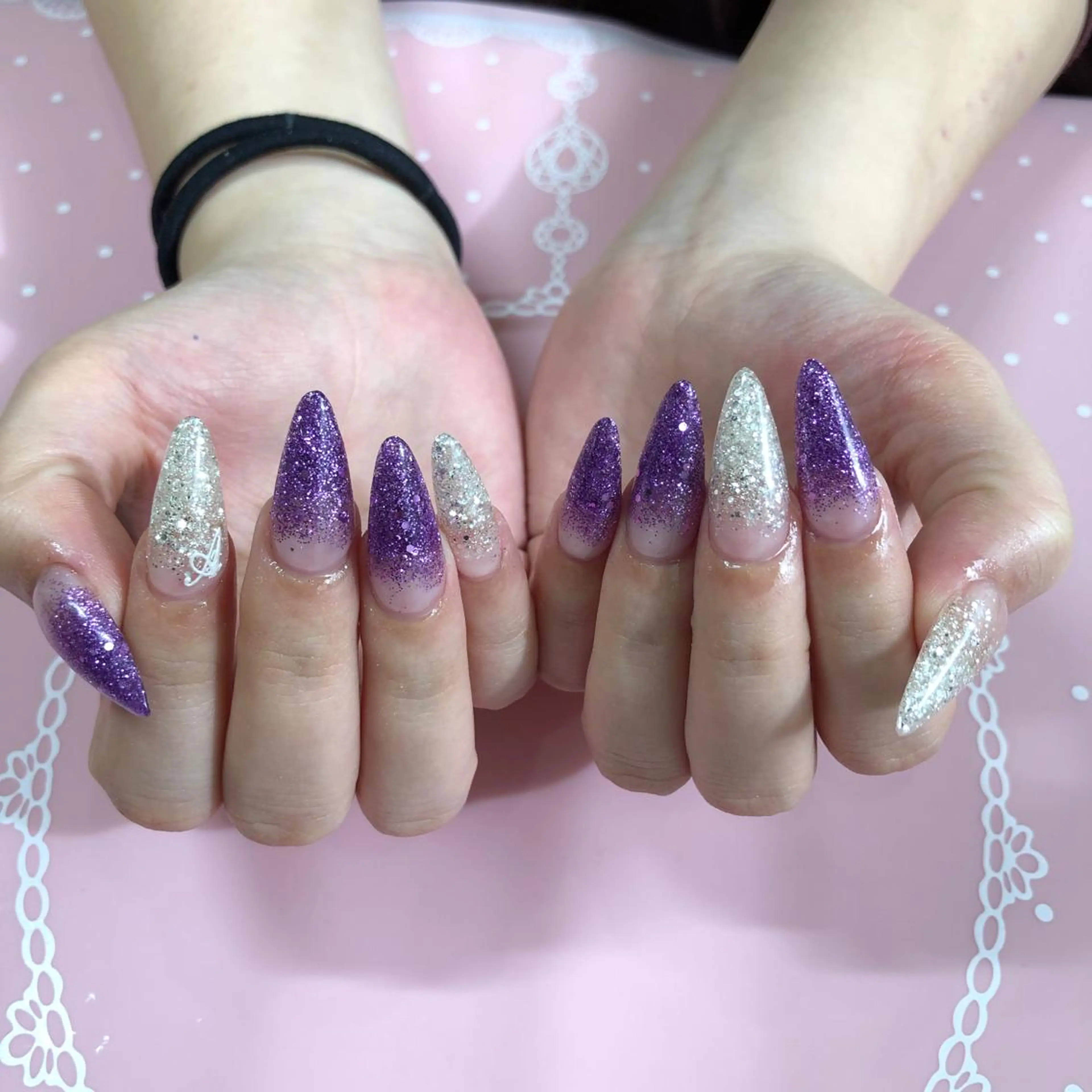 セミロング ネイル ハンドネイル 《LB》ラブリエ Nail&eyeのマツエク・マツパデザイン