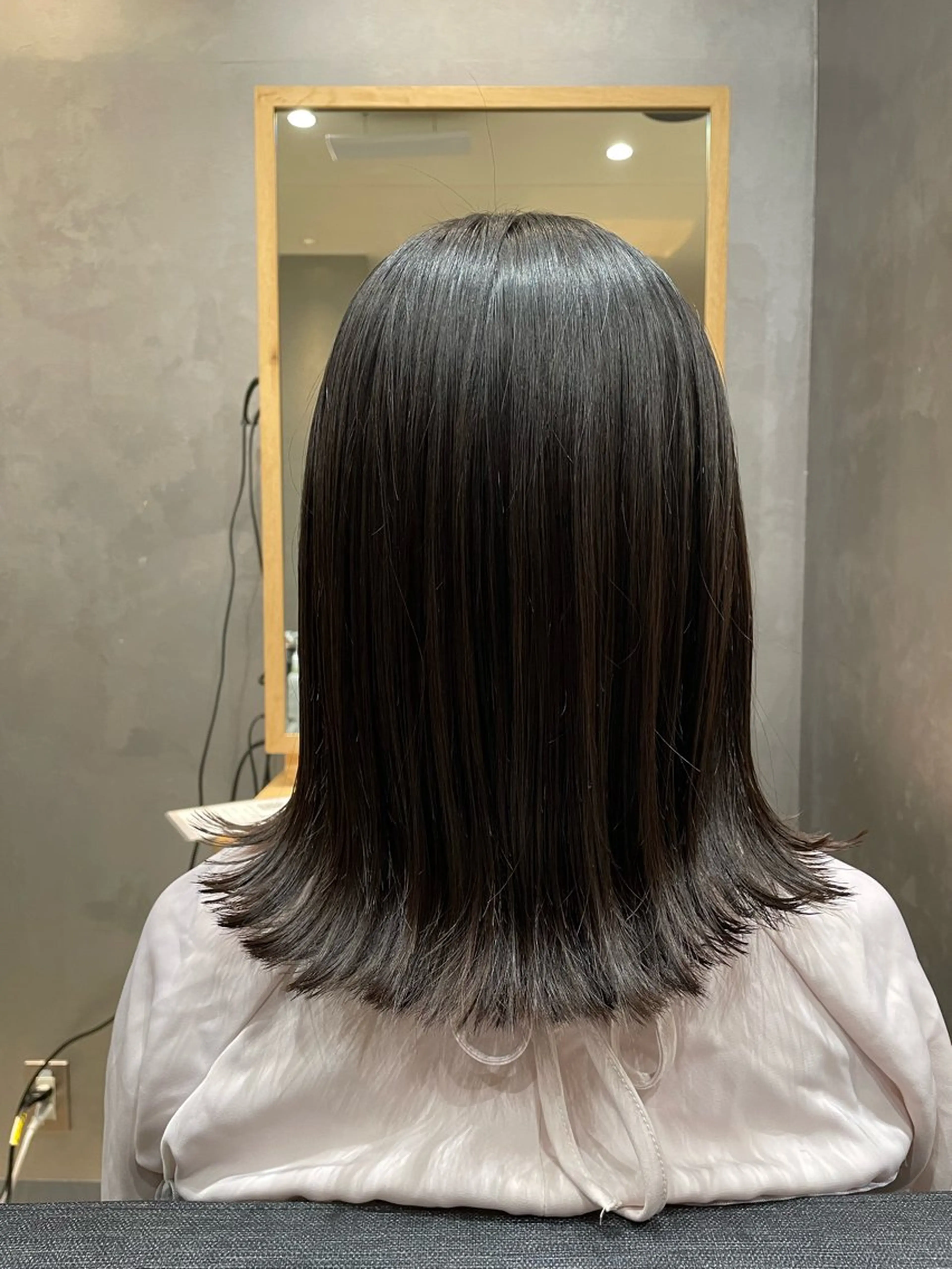 ミディアム inity　杉本 美羽のヘアスタイル