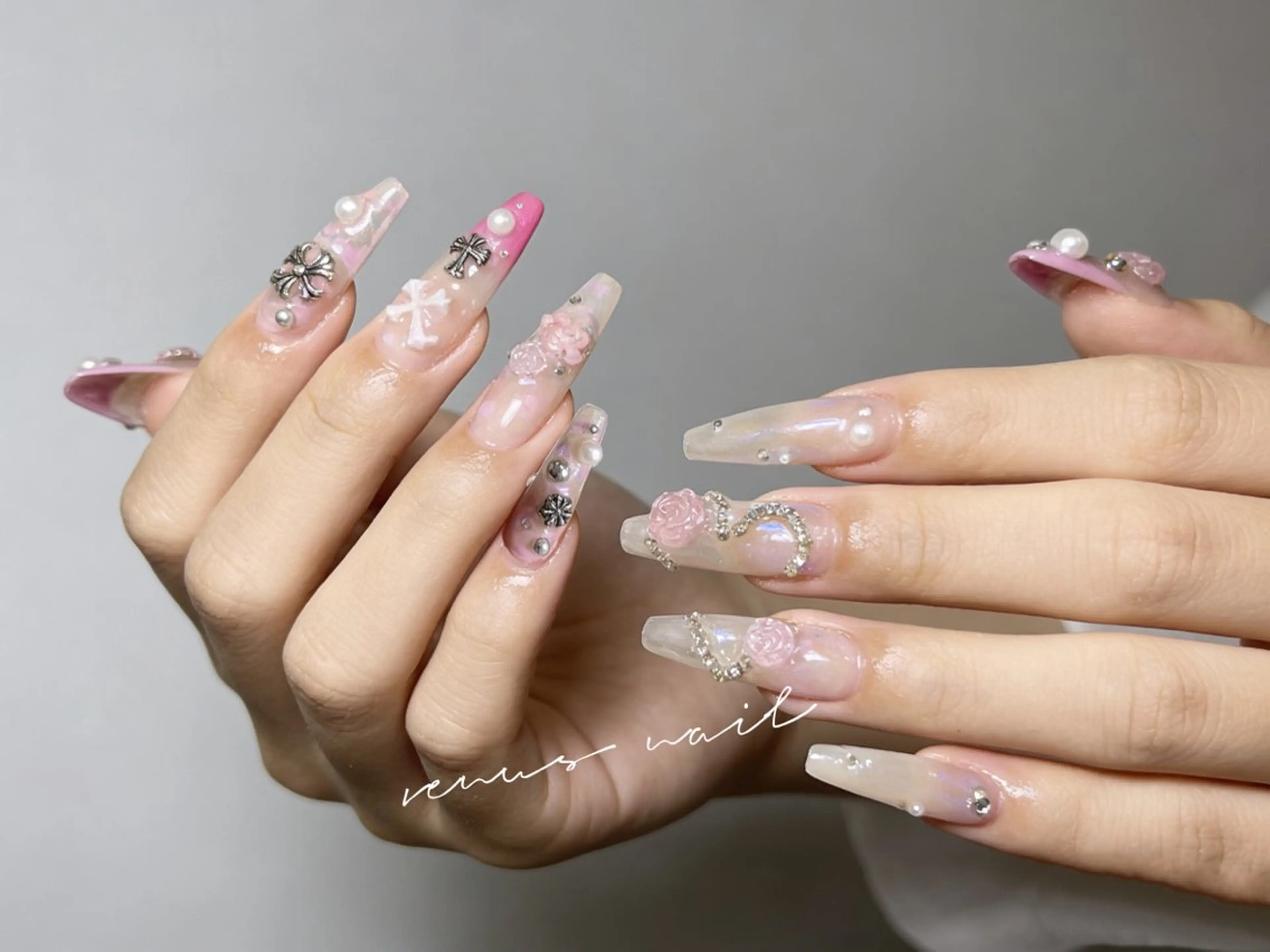 ネイル ハンドネイル Venus nail チップ長さだし専門店のネイルデザイン