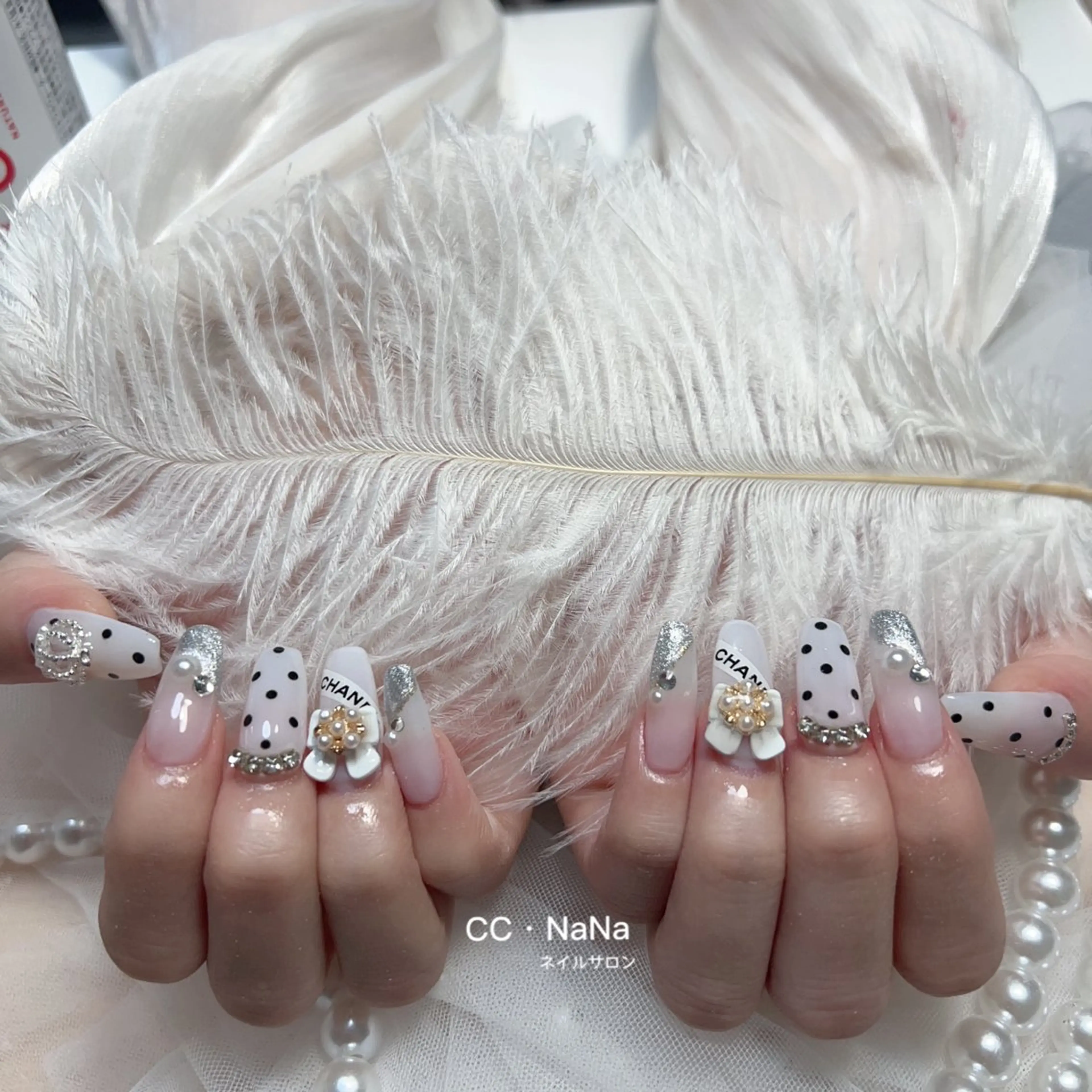 ネイル 持ち込み ハンドネイル 💎CC・NaNa 韓国風ネイル🌙Cのネイルデザイン