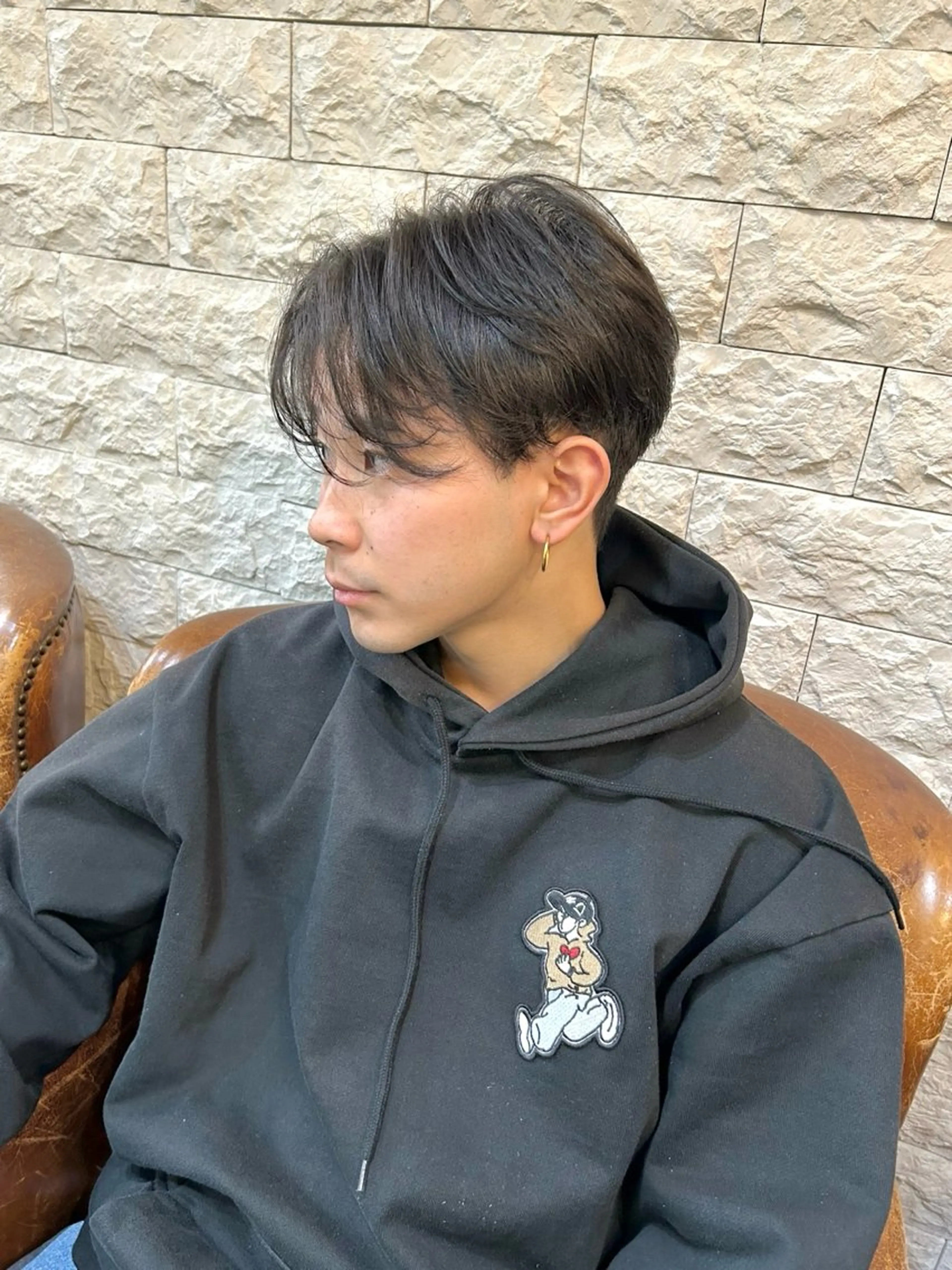 メンズ yuu 🪴 透明感 カラー/メンズパーマのヘアスタイル