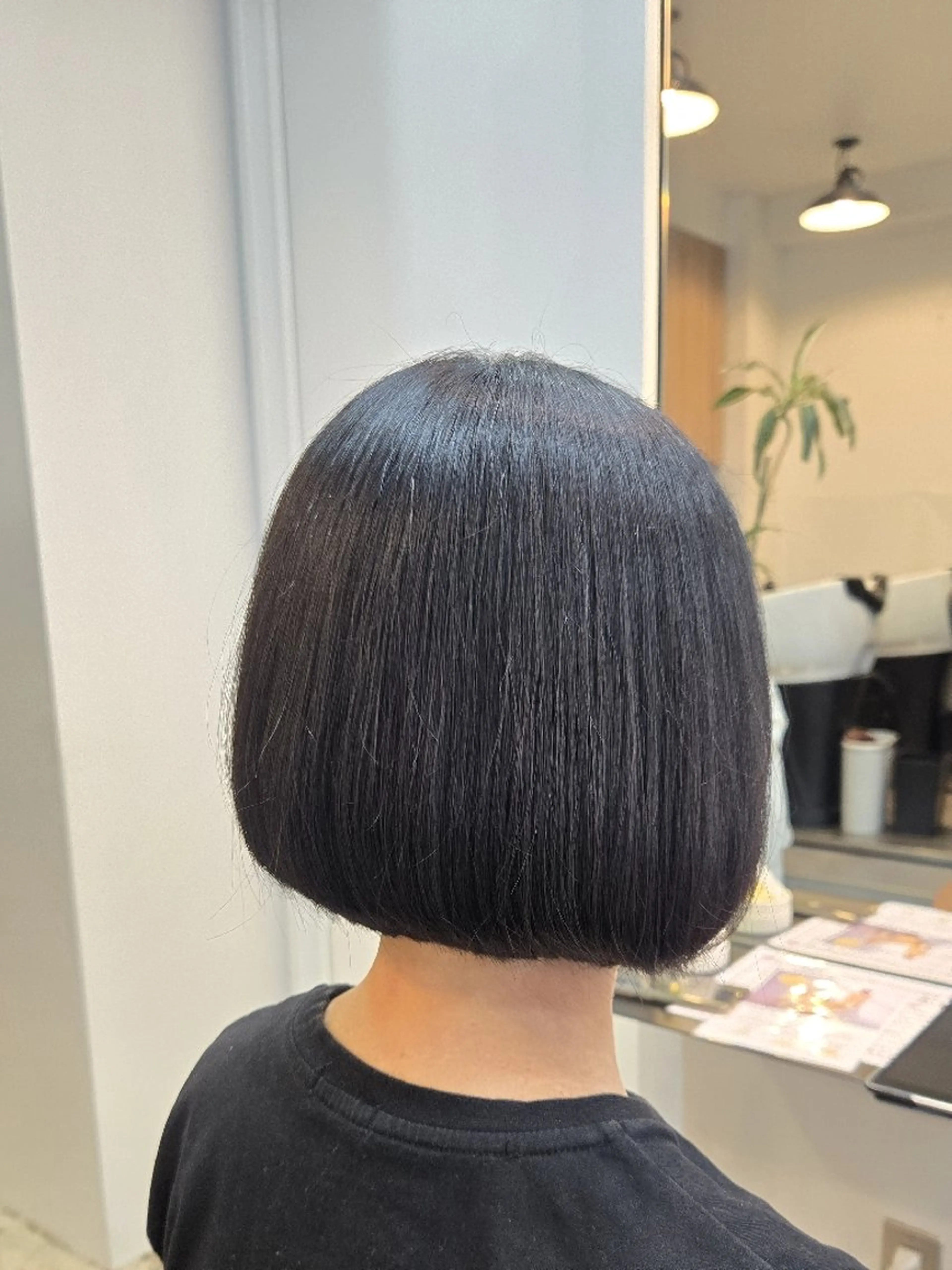 ミディアム ボブ カット 野村 果音(カノン)のヘアスタイル