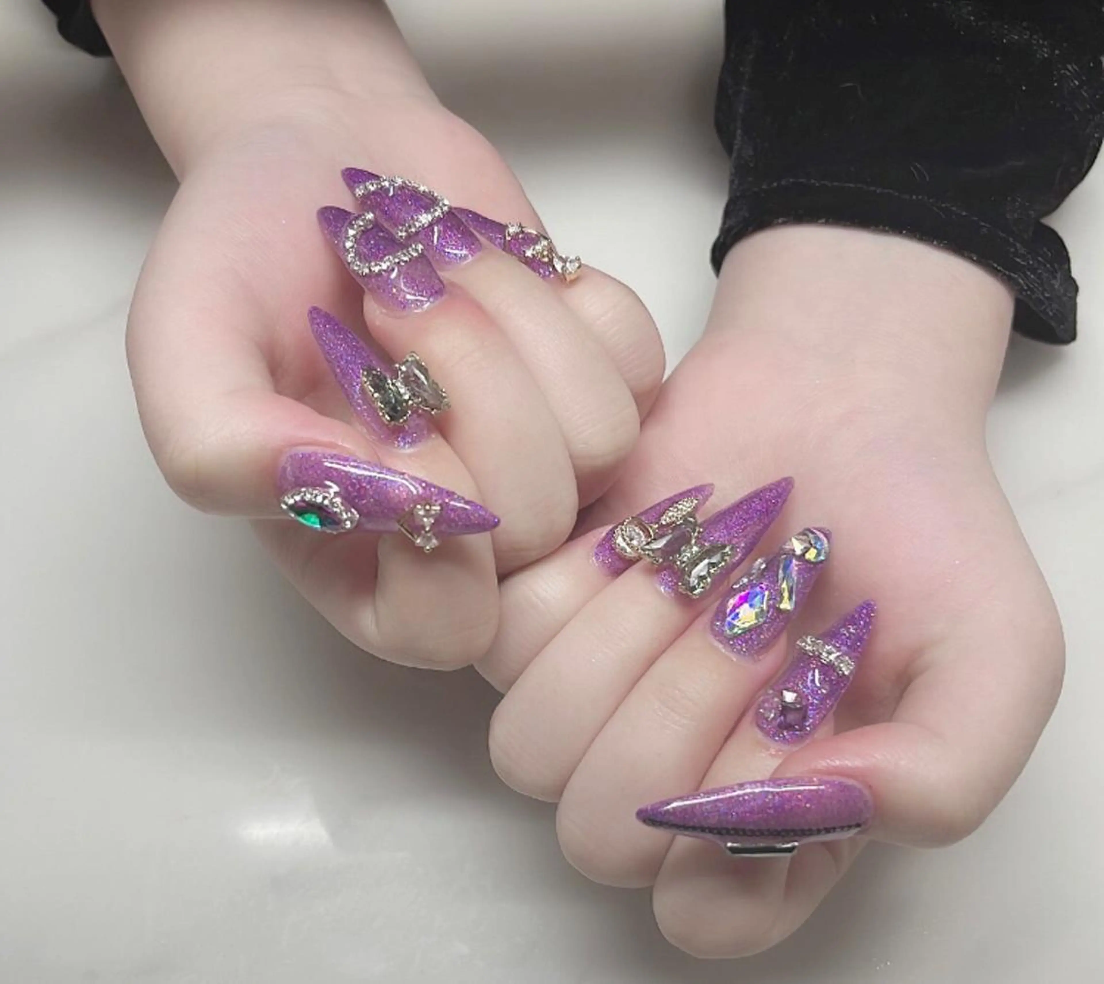 ネイル オーロラネイル べっ甲ネイル クリアネイル 氷ネイル・うるうるネイル 韓国ネイル ハンドネイル ネイルサロン KARIのネイルデザイン