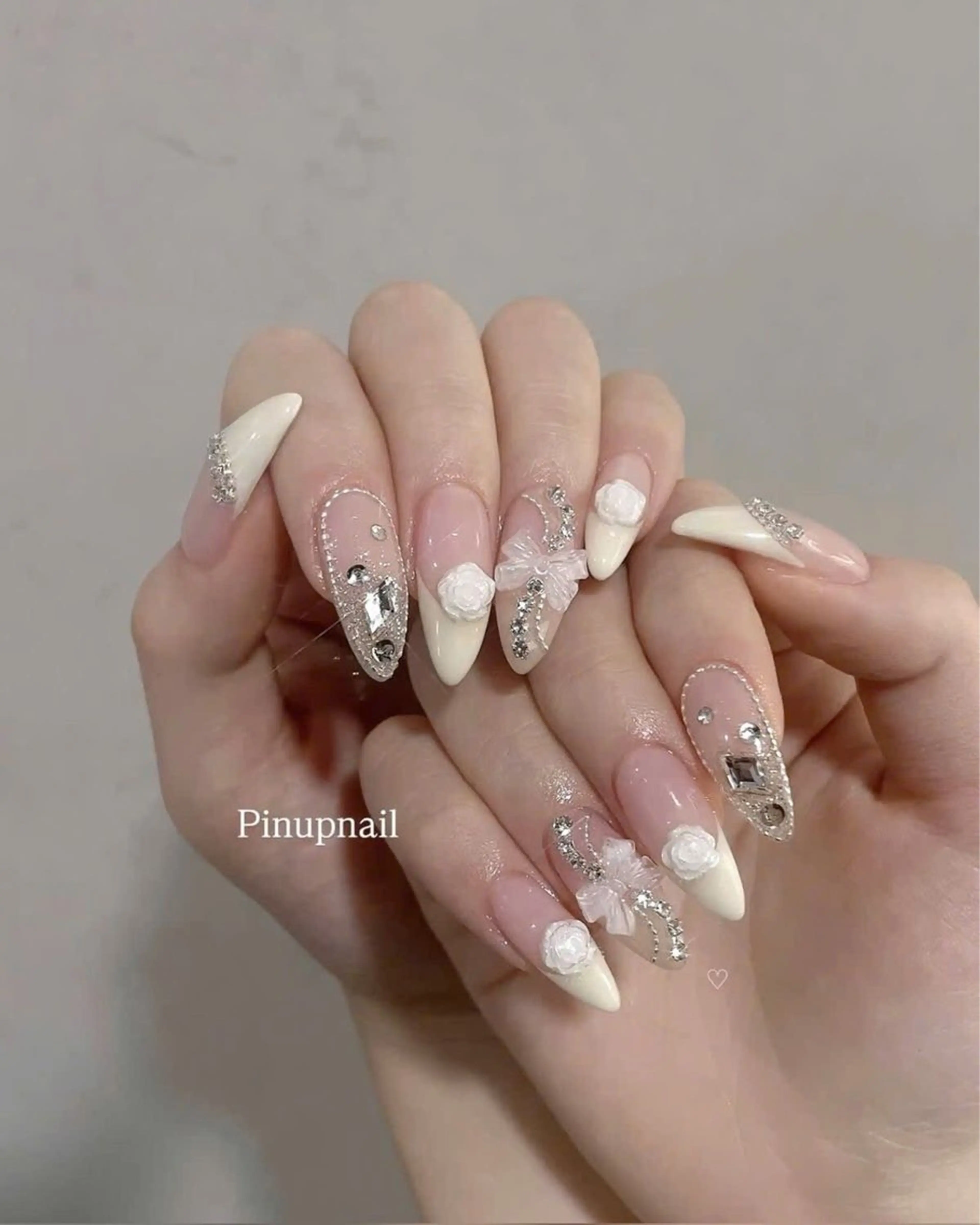 ネイル グラデーション ラメ(グリッター) マグネットネイル ミラーネイル ニュアンスネイル ハンドネイル Lumi de nailsのネイルデザイン