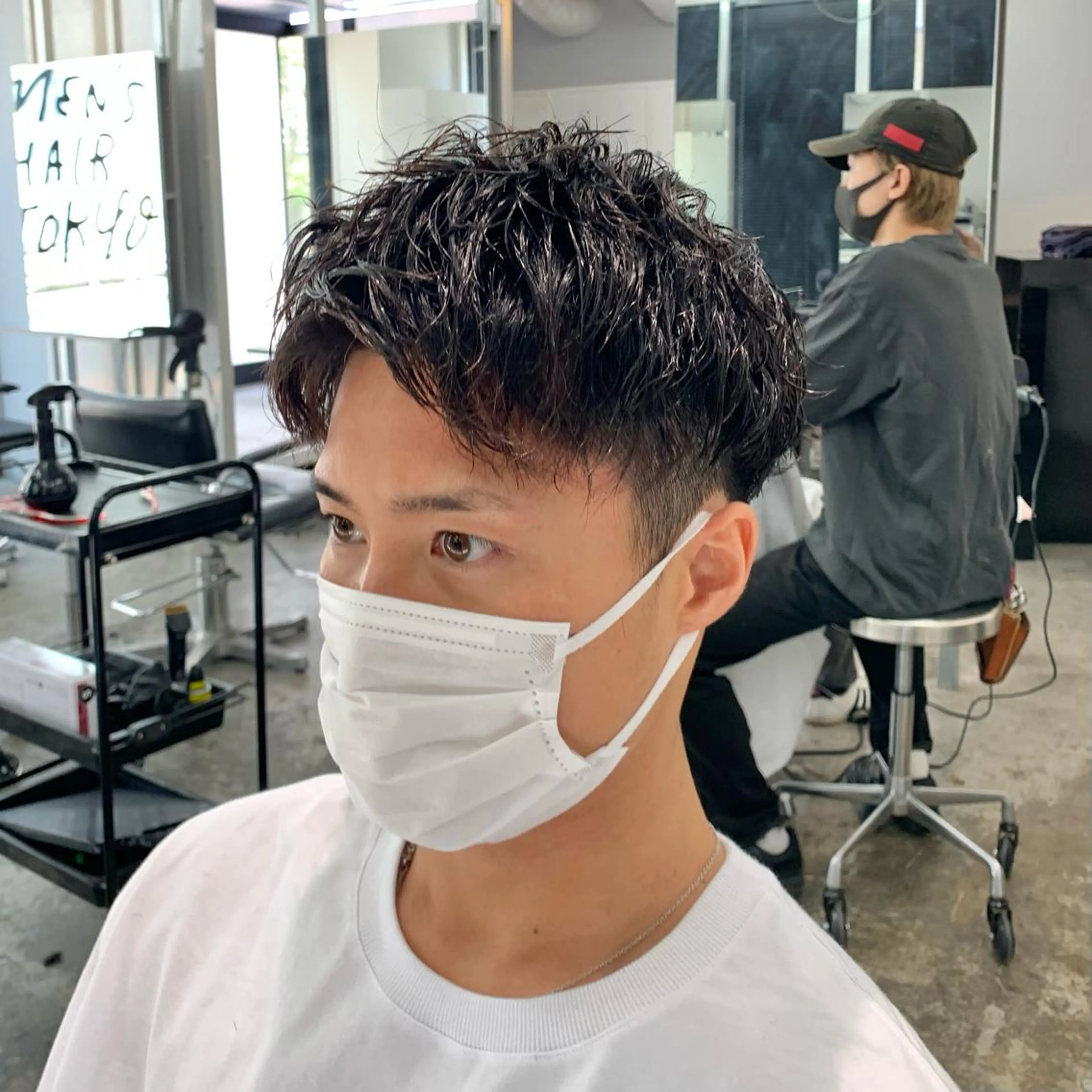 ショート パーマ メンズ メンズパーマ メンズツイストパーマ ツイストパーマ カット パーマ メンズ特化美容師/ 藤戸 椋のヘアスタイル