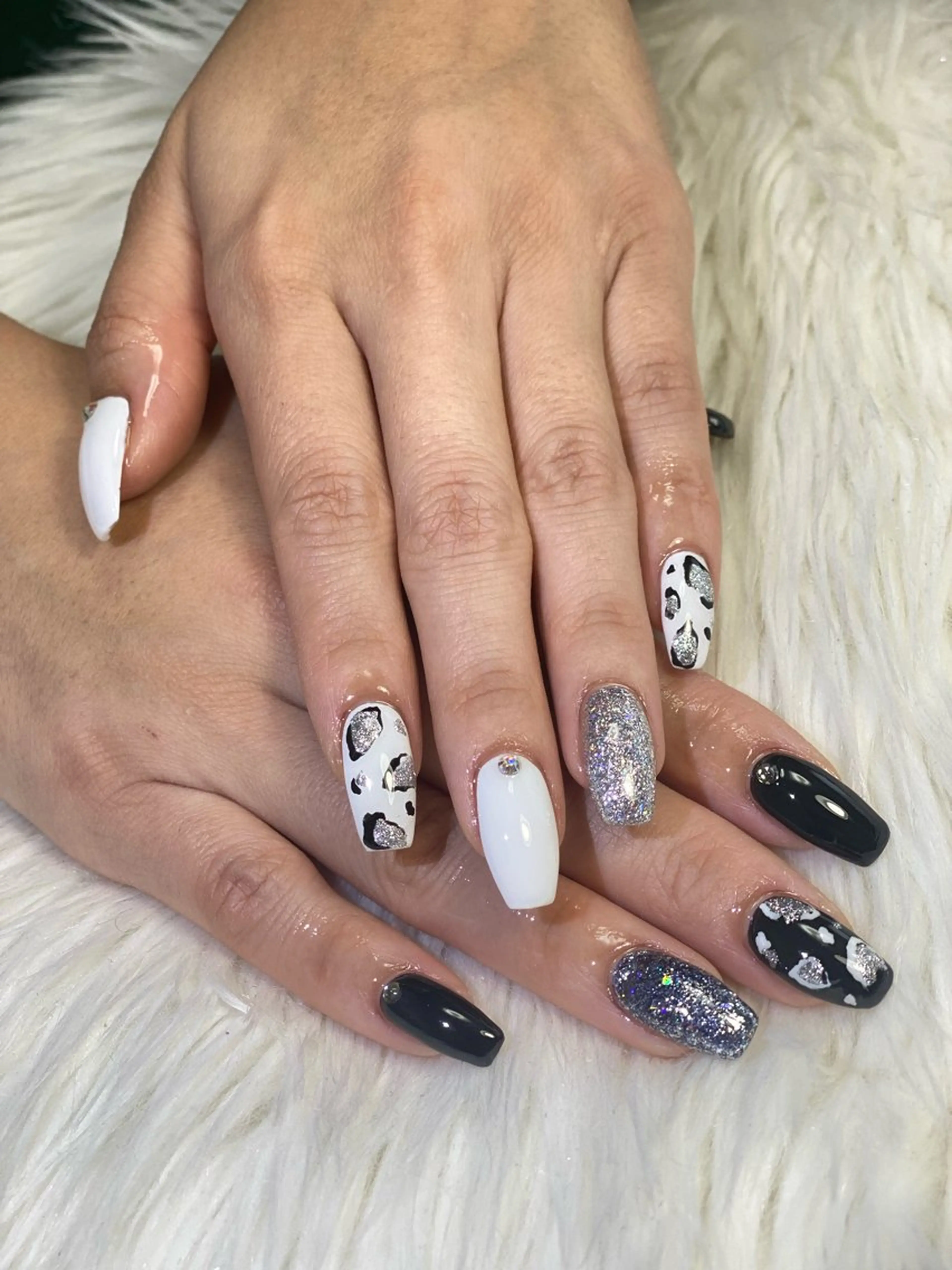 ネイル シルバー スクエアネイル Esthetic Will所属・will 有希のネイルデザイン