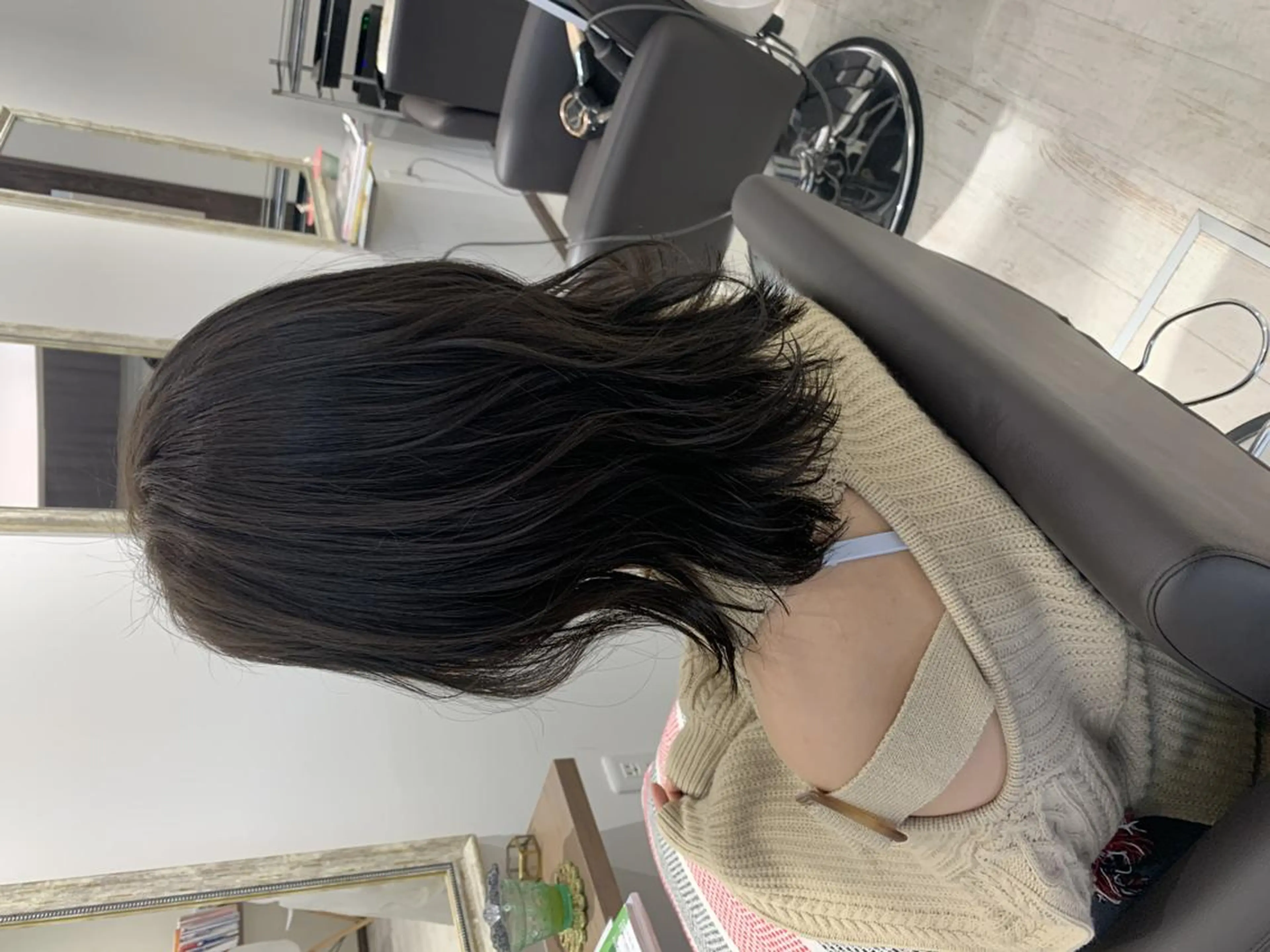 ミディアム カラー 瀬尾 由希菜のヘアスタイル