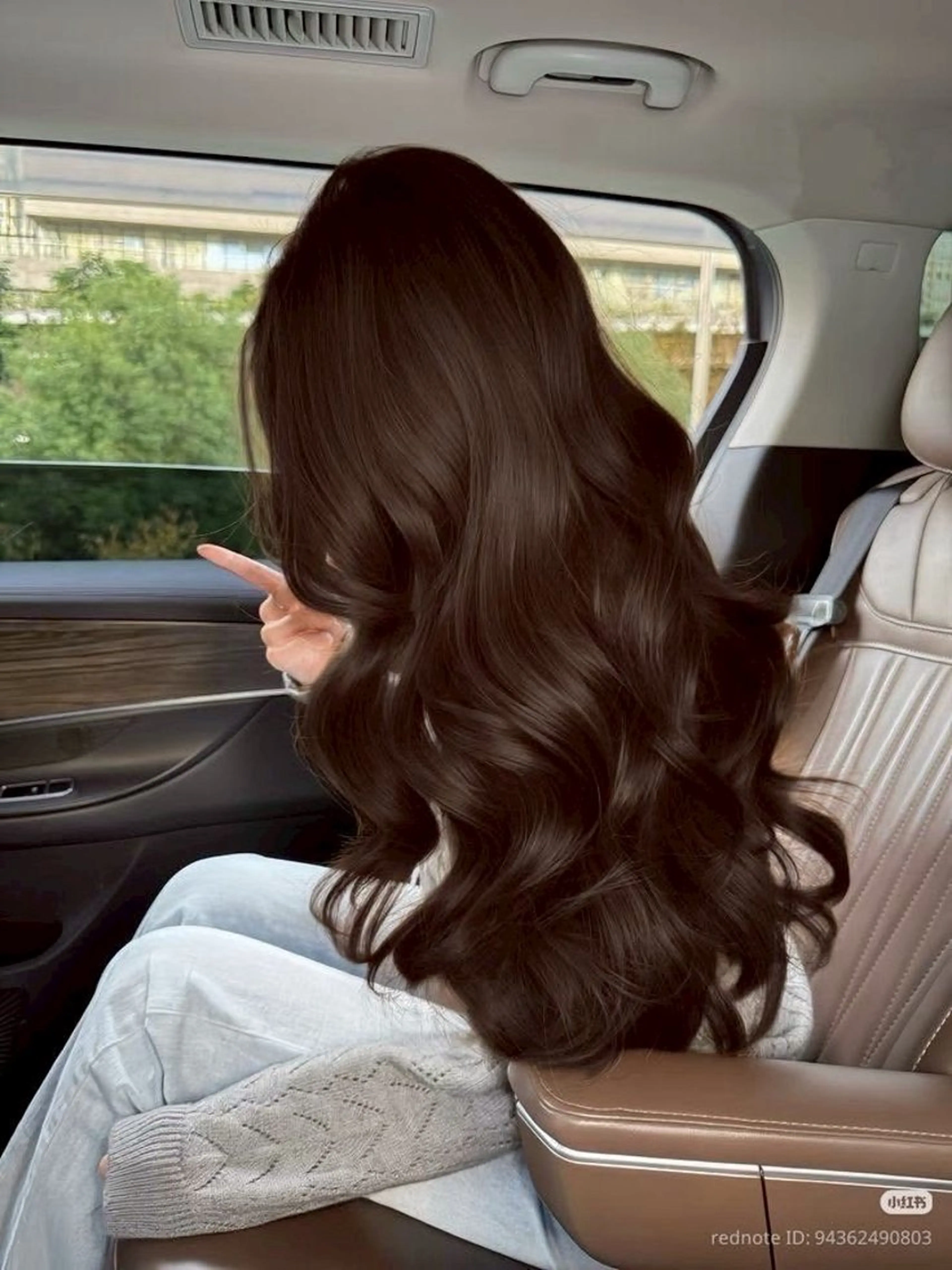 【当日予約大歓迎❣️】透明感引き立つカラー✨✖️ウルウル艶髪が手に入る✨トリートメント🛁の写真