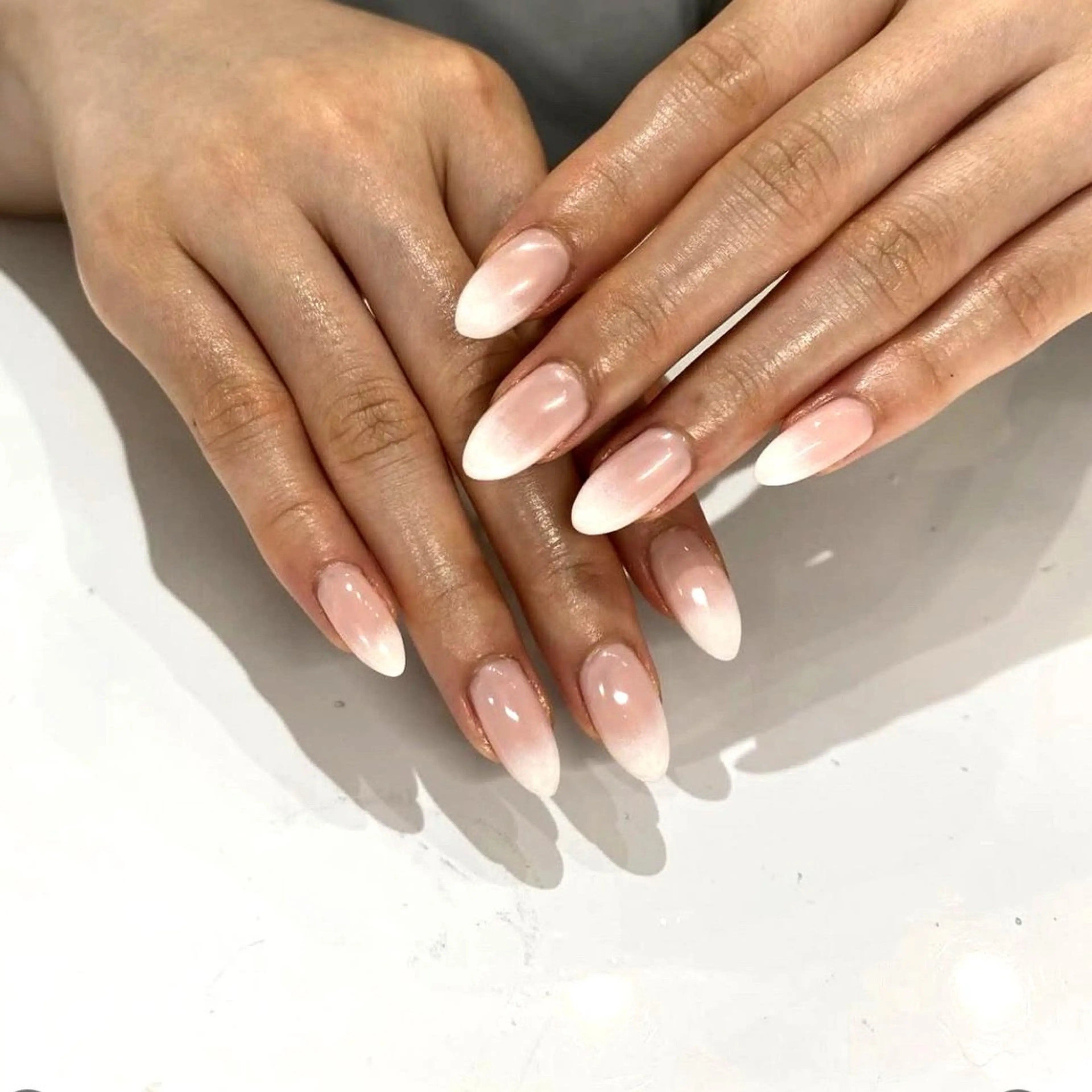 ネイル グラデーション オフィスネイル シンプルネイル ✨AiNail💅 ✨高幡不動NEW ✨のネイルデザイン