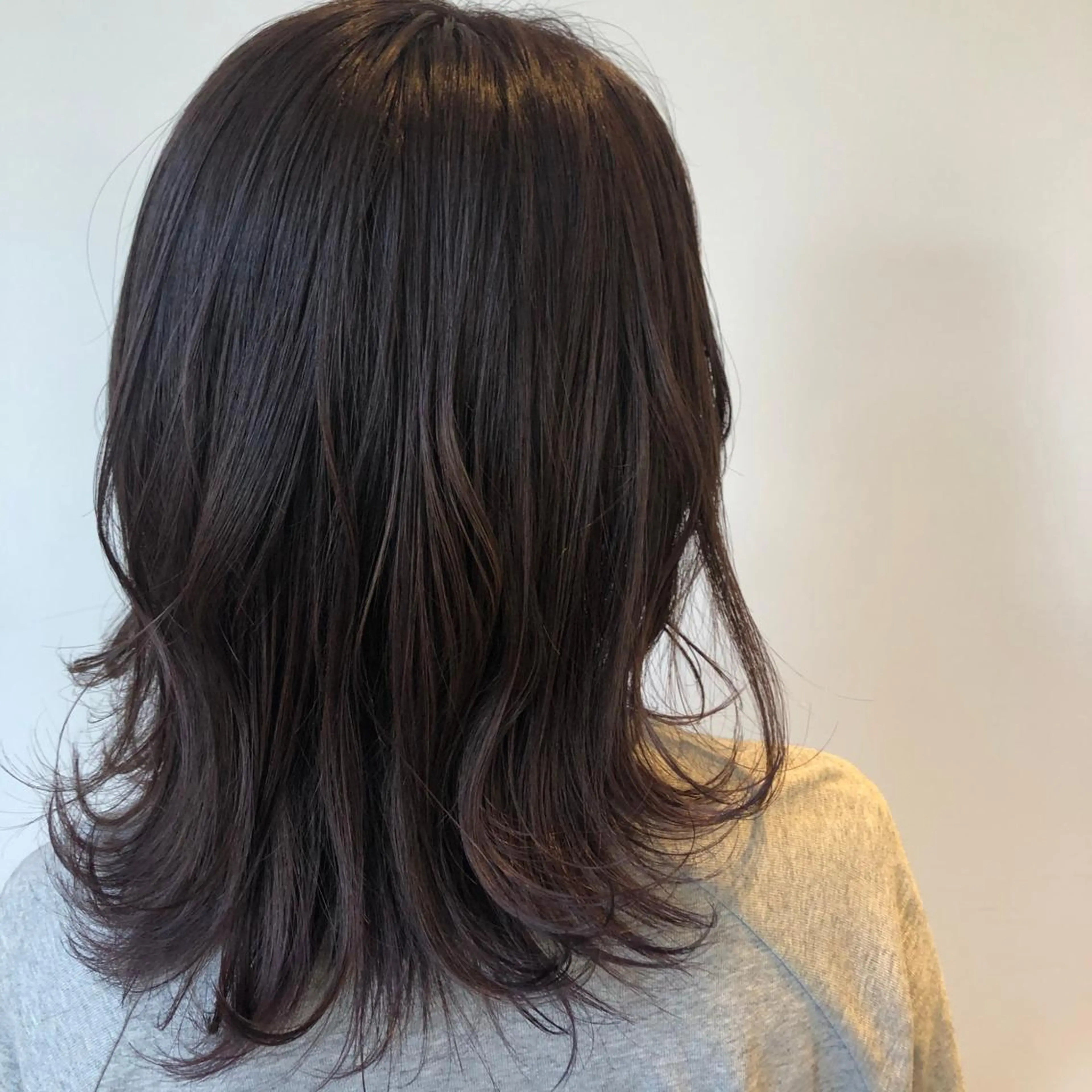 カラー 青井 梨紗のヘアスタイル