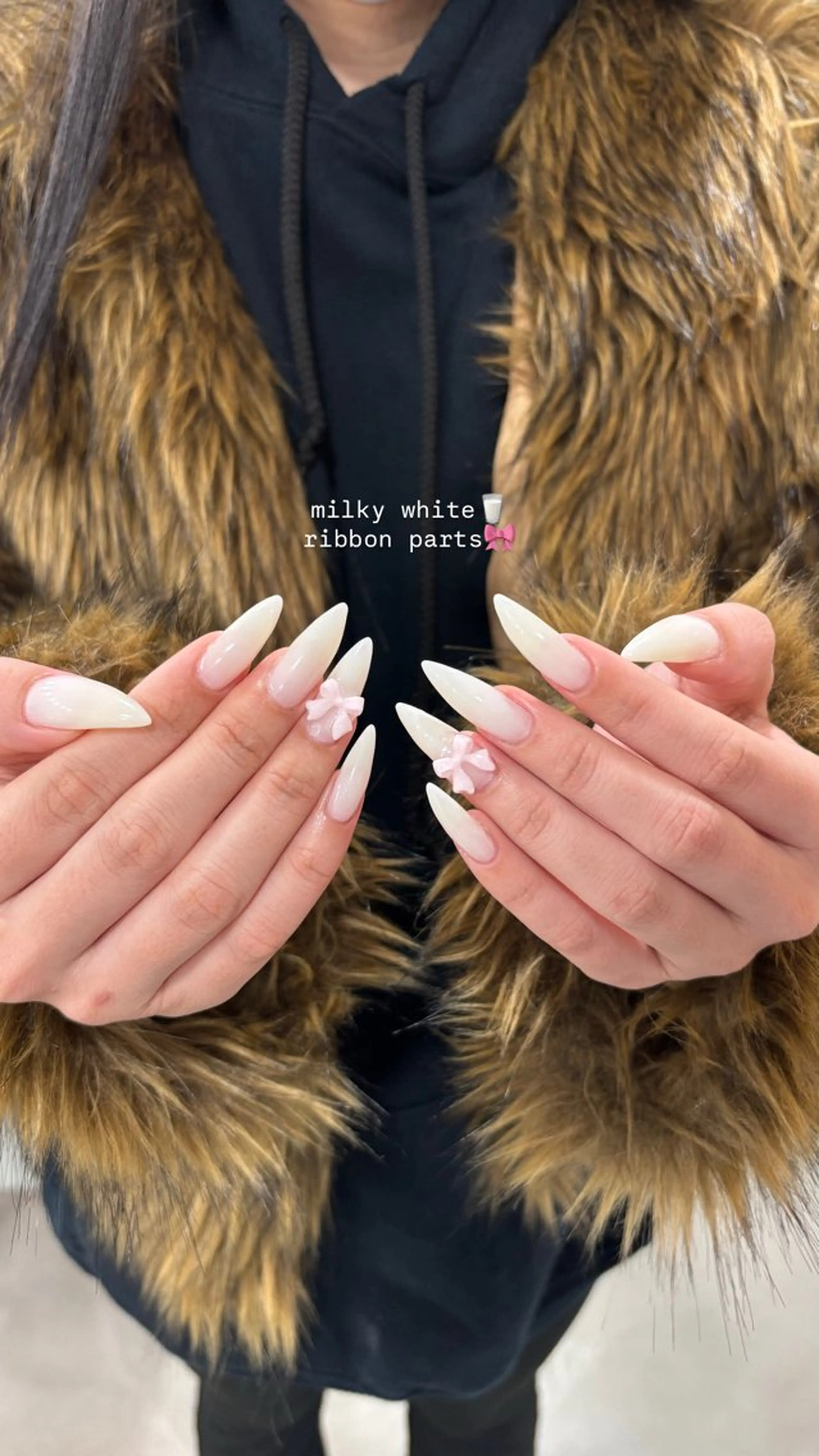 ネイル ロングネイル ハンドネイル 🤎Two ERI🤎のネイルデザイン