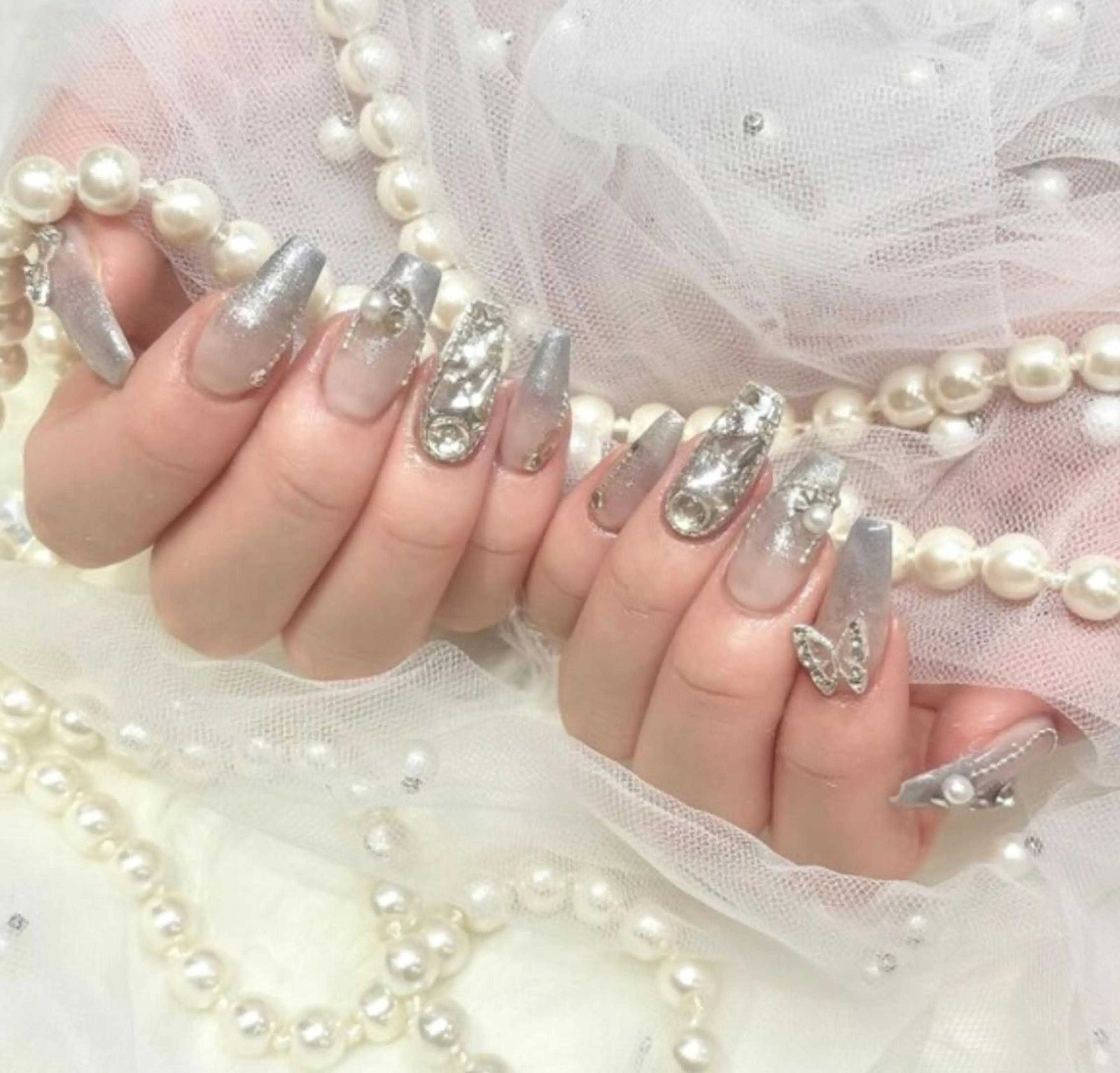 ネイル WISTERIA SAKAEのネイルデザイン