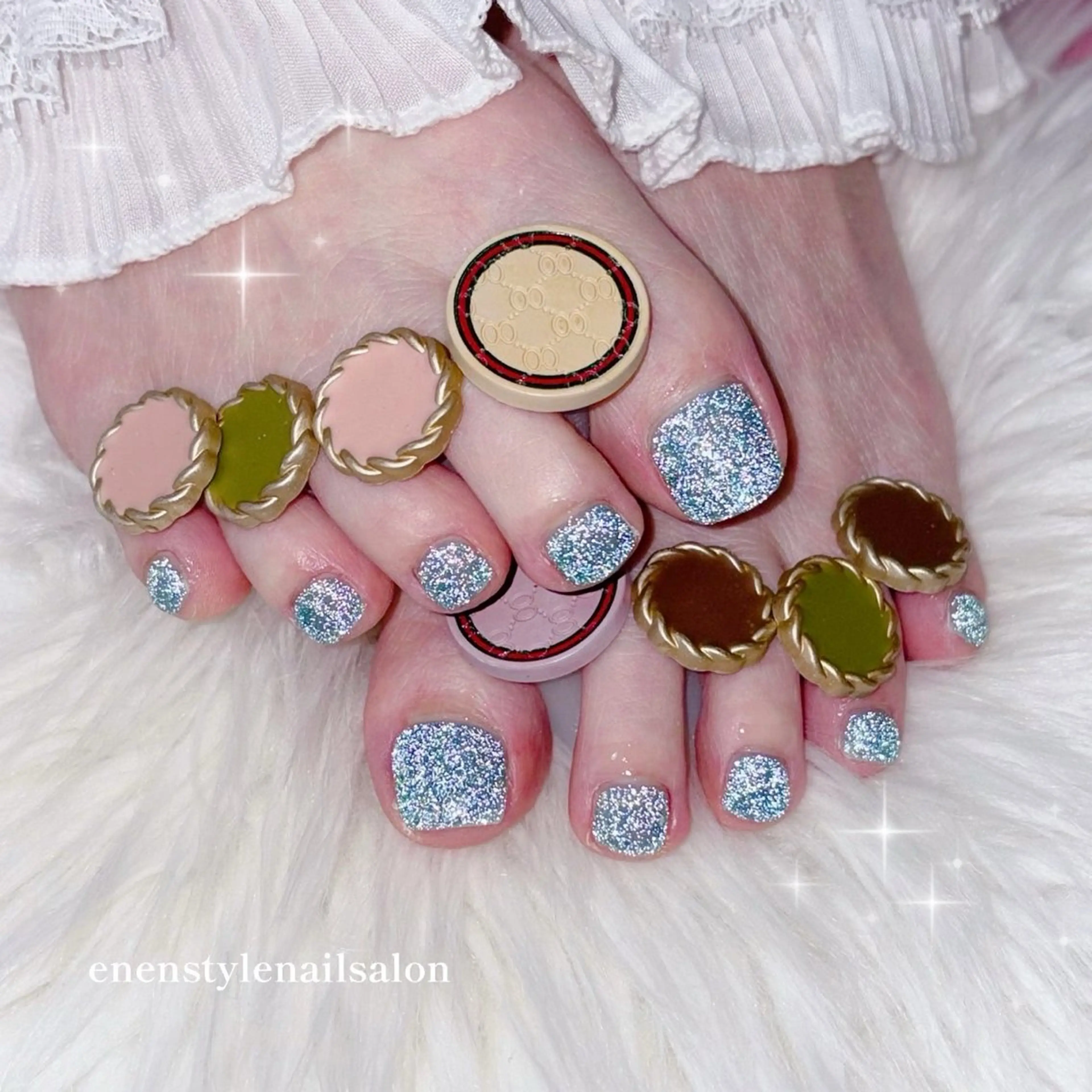 ネイル ハンドネイル フットネイル 👑enen style👑のネイルデザイン
