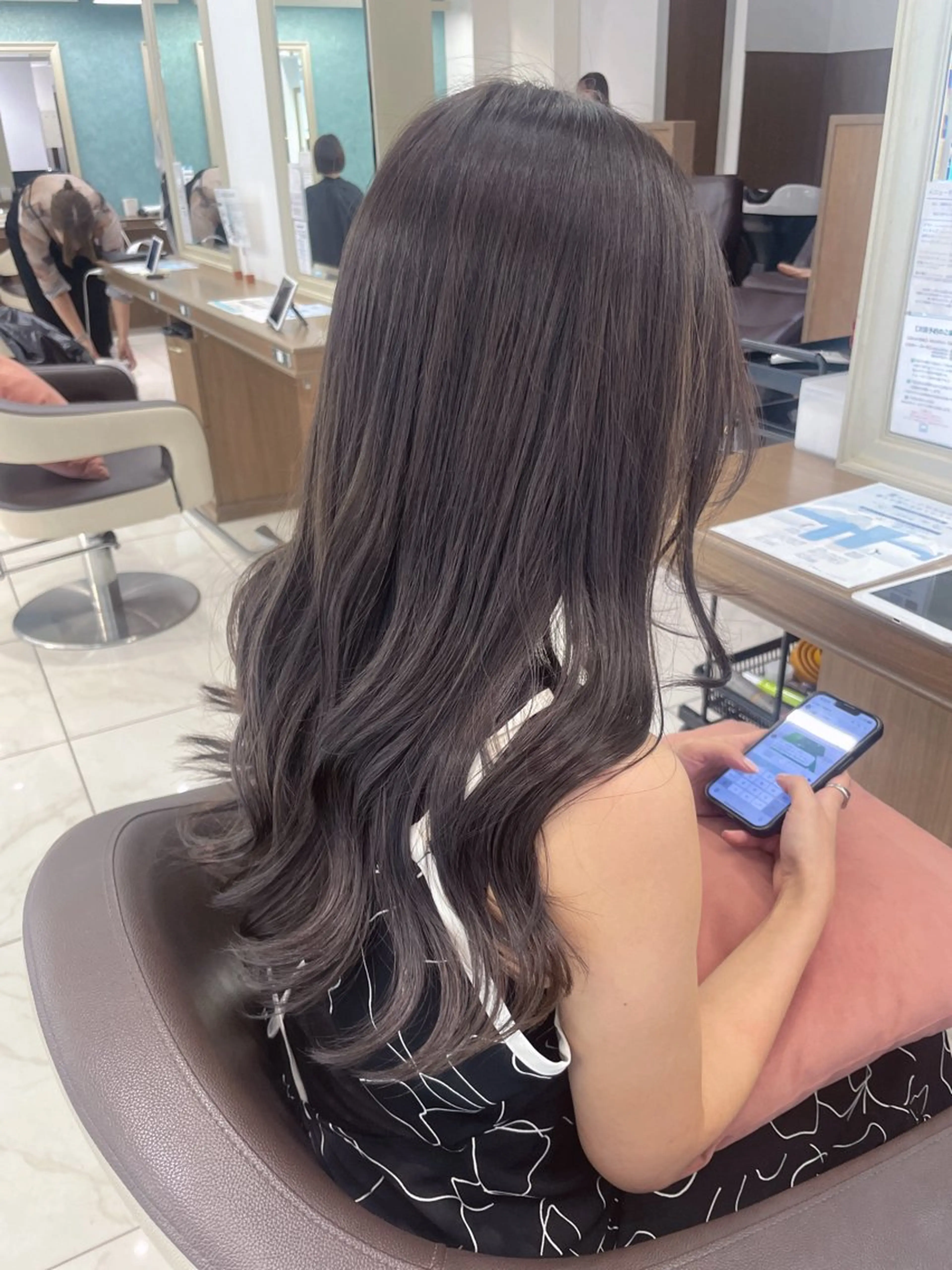 セミロング カラー アッシュ アッシュグレー 透明感カラー ヘアカラー 福島成美/髪質改善 縮毛矯正/カラーのヘアスタイル