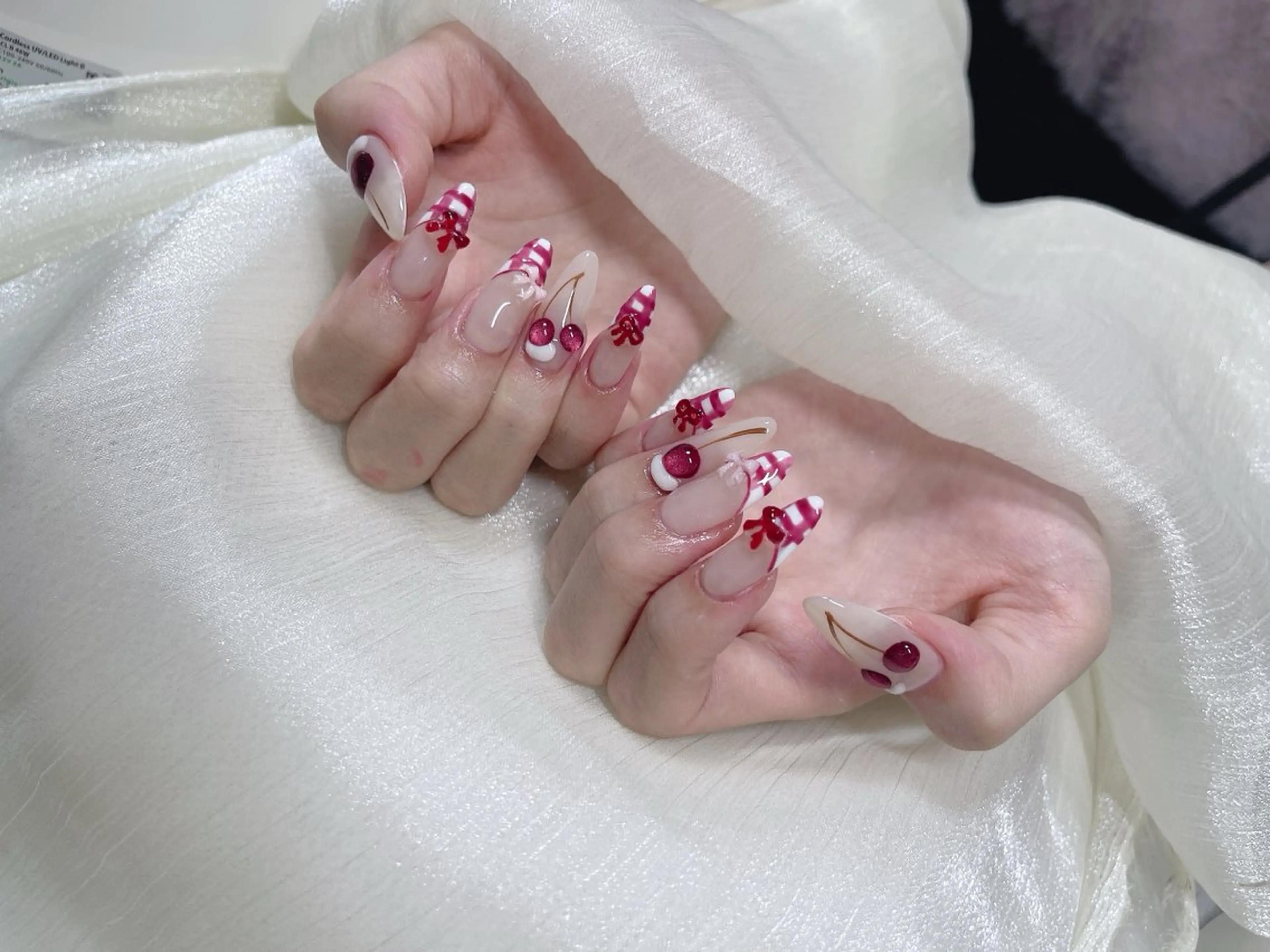 《ミニモ学割》u2410本長さだしアートし放題パーツ付け放題🉐(パーツ別料金あり)の写真