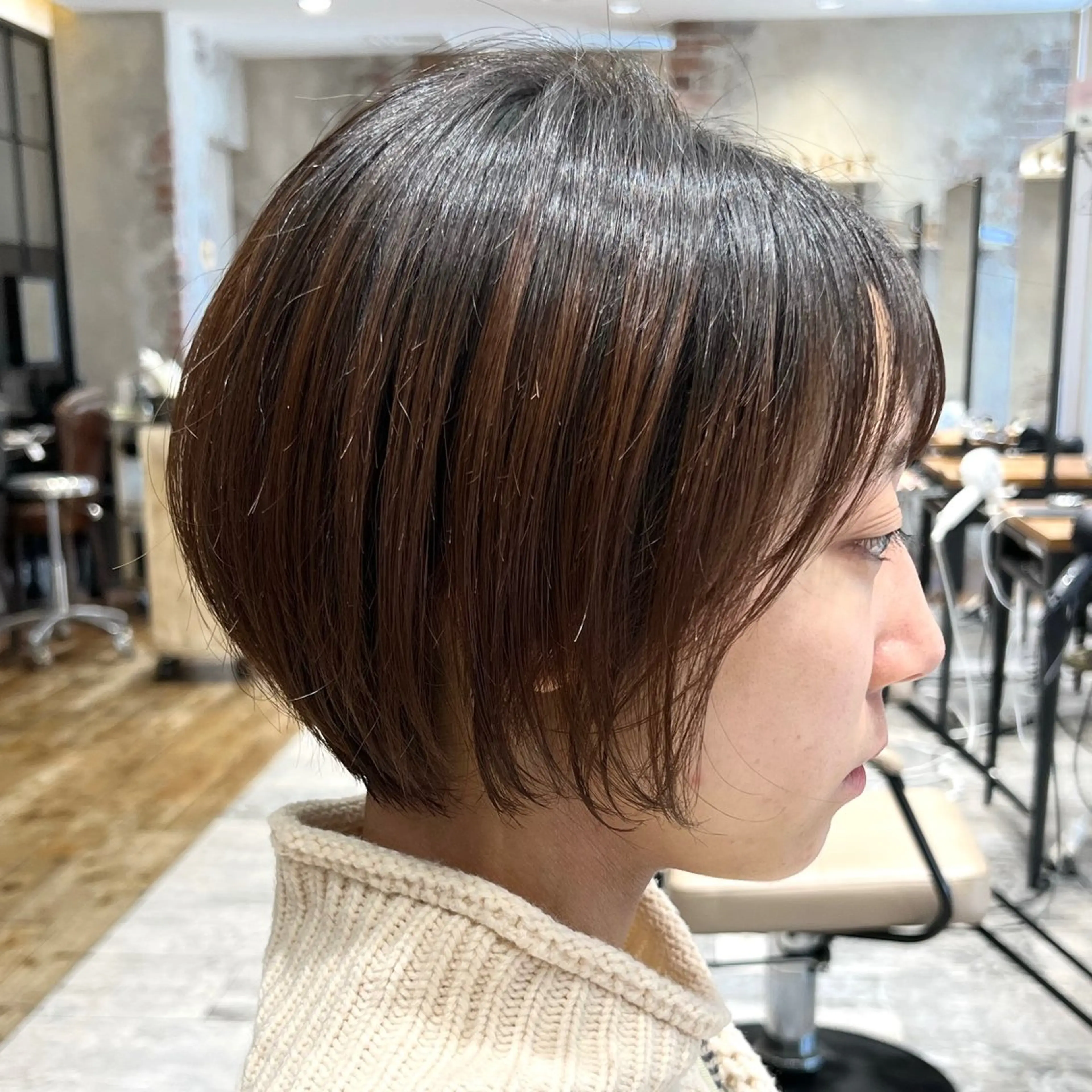 ショート カラー カット トリートメント 💍新宿ショート 💍岩田莉奈のヘアスタイル