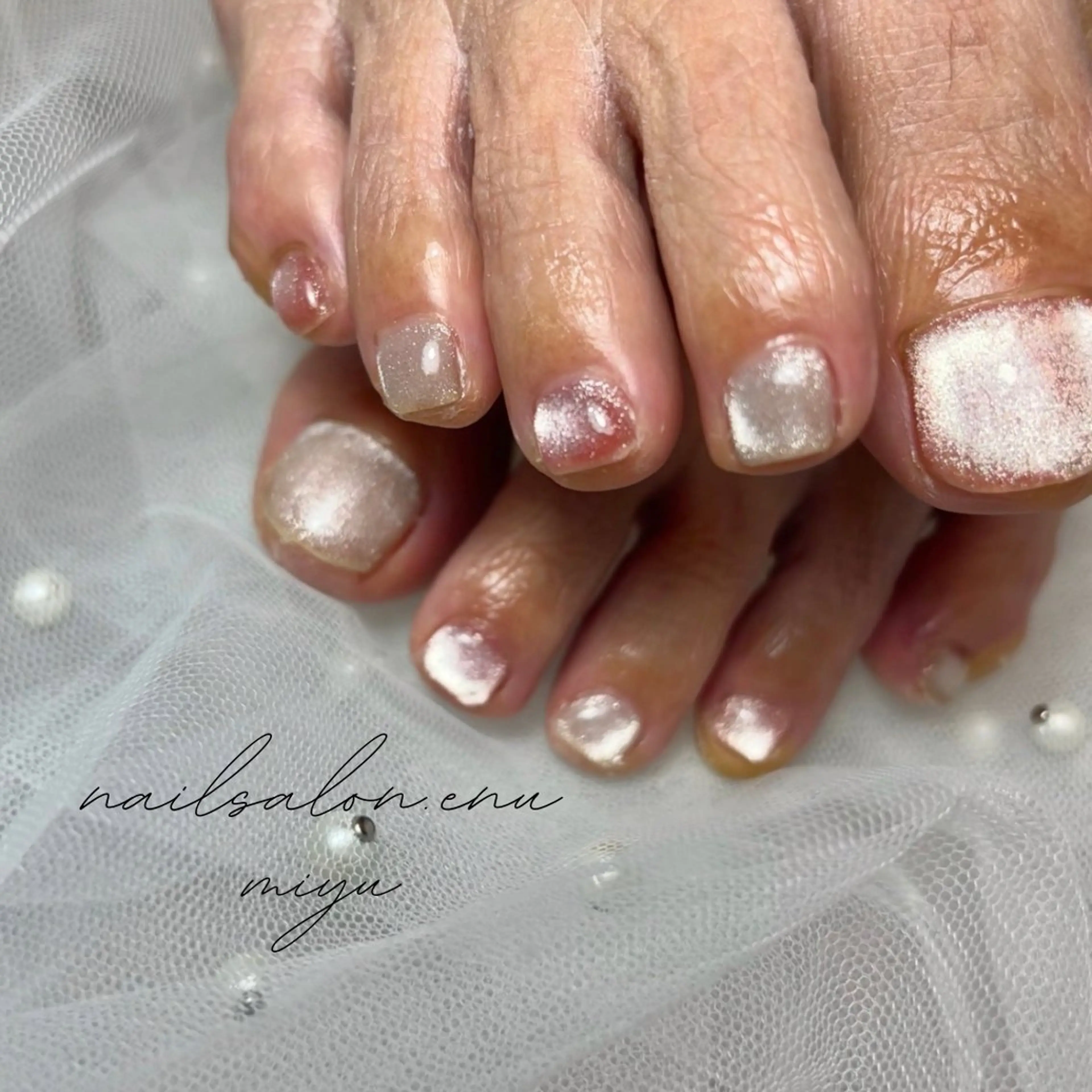 ネイル フットネイル マグネットネイル ワンカラーネイル ピンク 夏ネイル nailsalon enu.　miyuのネイルデザイン