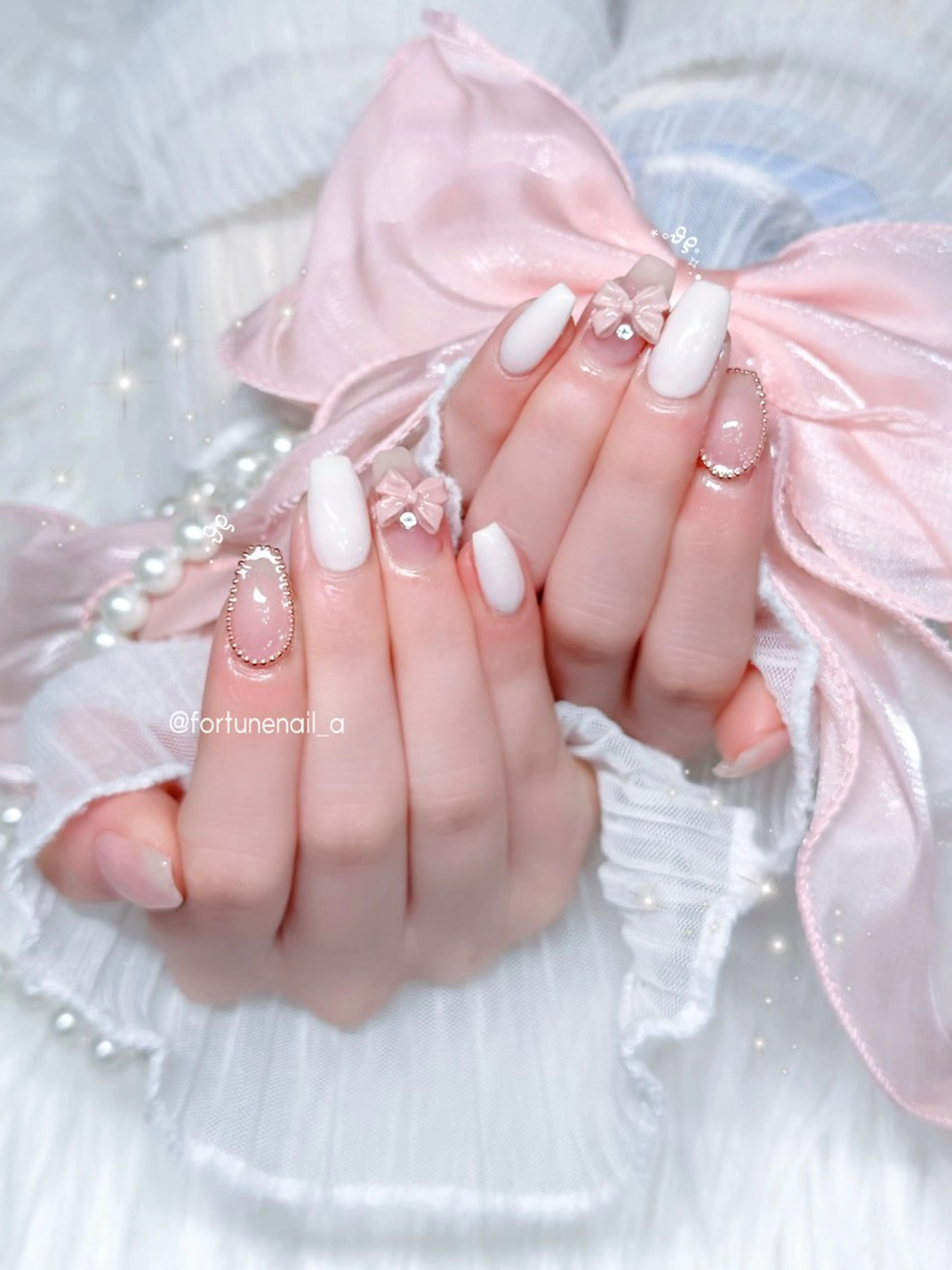 ネイル ハンドネイル ✩.*🎀 aoi🎀4/22空のネイルデザイン