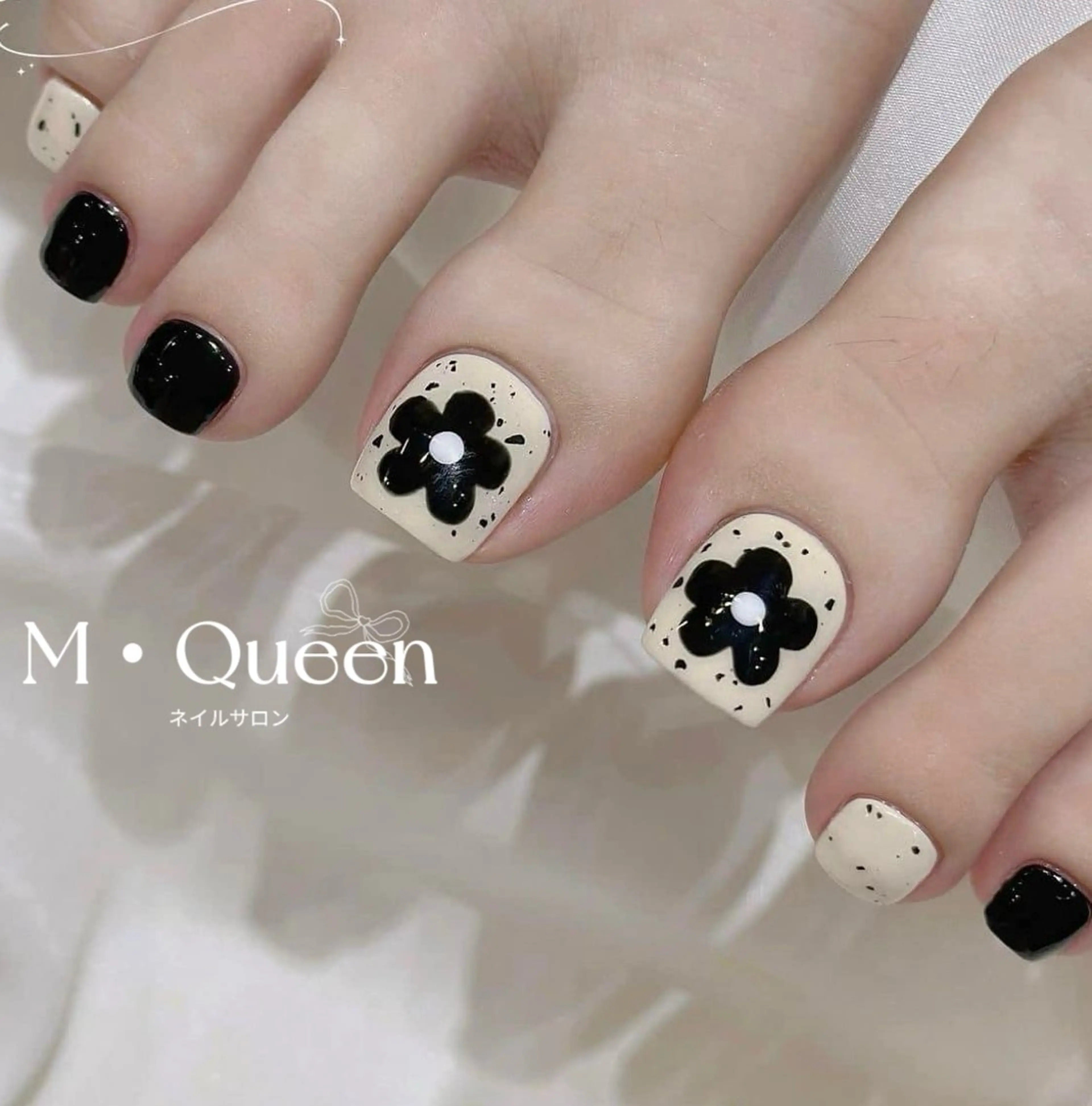 ネイル フットネイル MQueen ネイルサロンマルのネイルデザイン