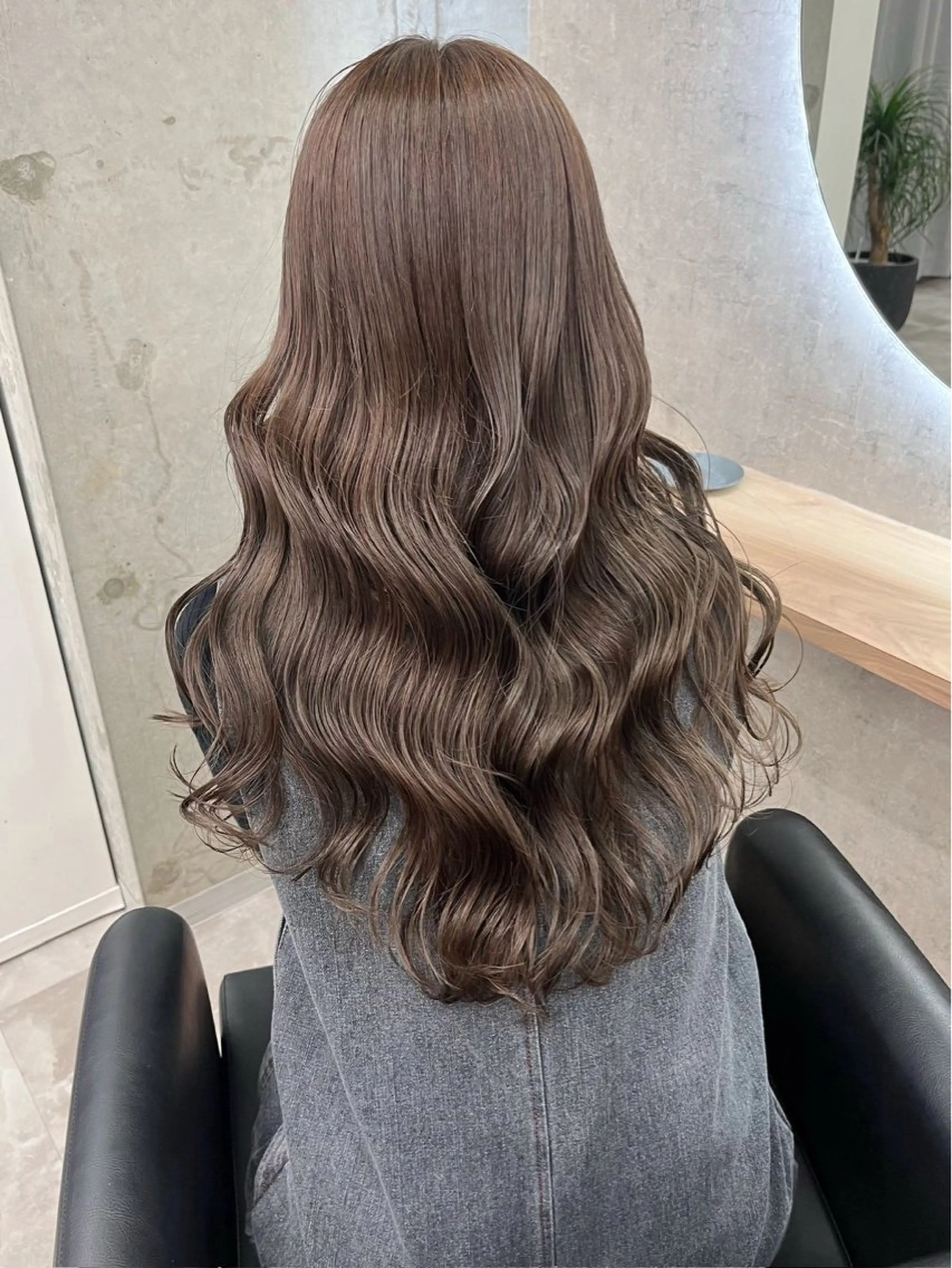 ロング カラー 東頭 さくらのヘアスタイル