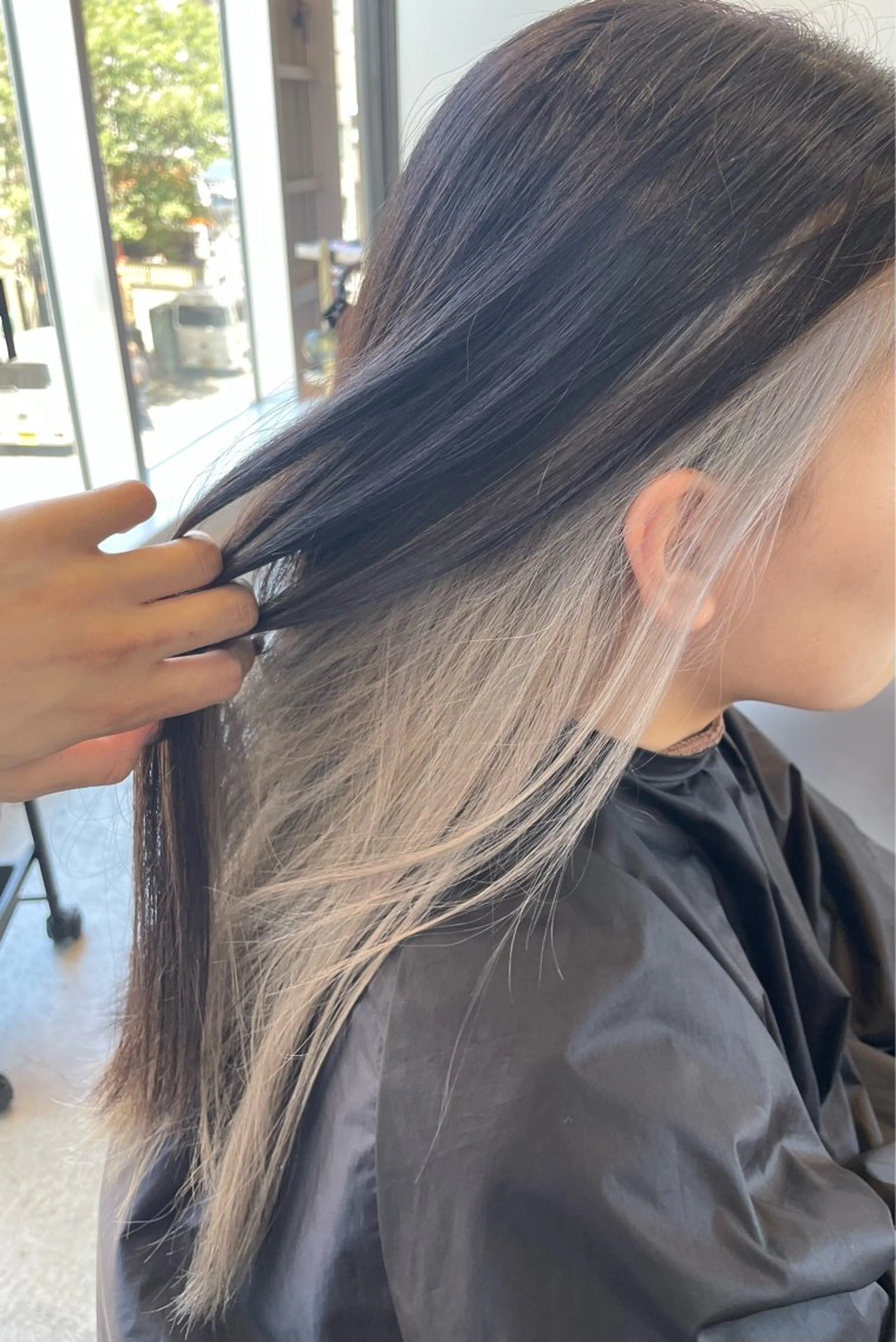 ロング カラー パーマ ヘアアレンジ カット ヘアカラー トリートメント ハイトーンカラー🤍 山下 優華のヘアスタイル