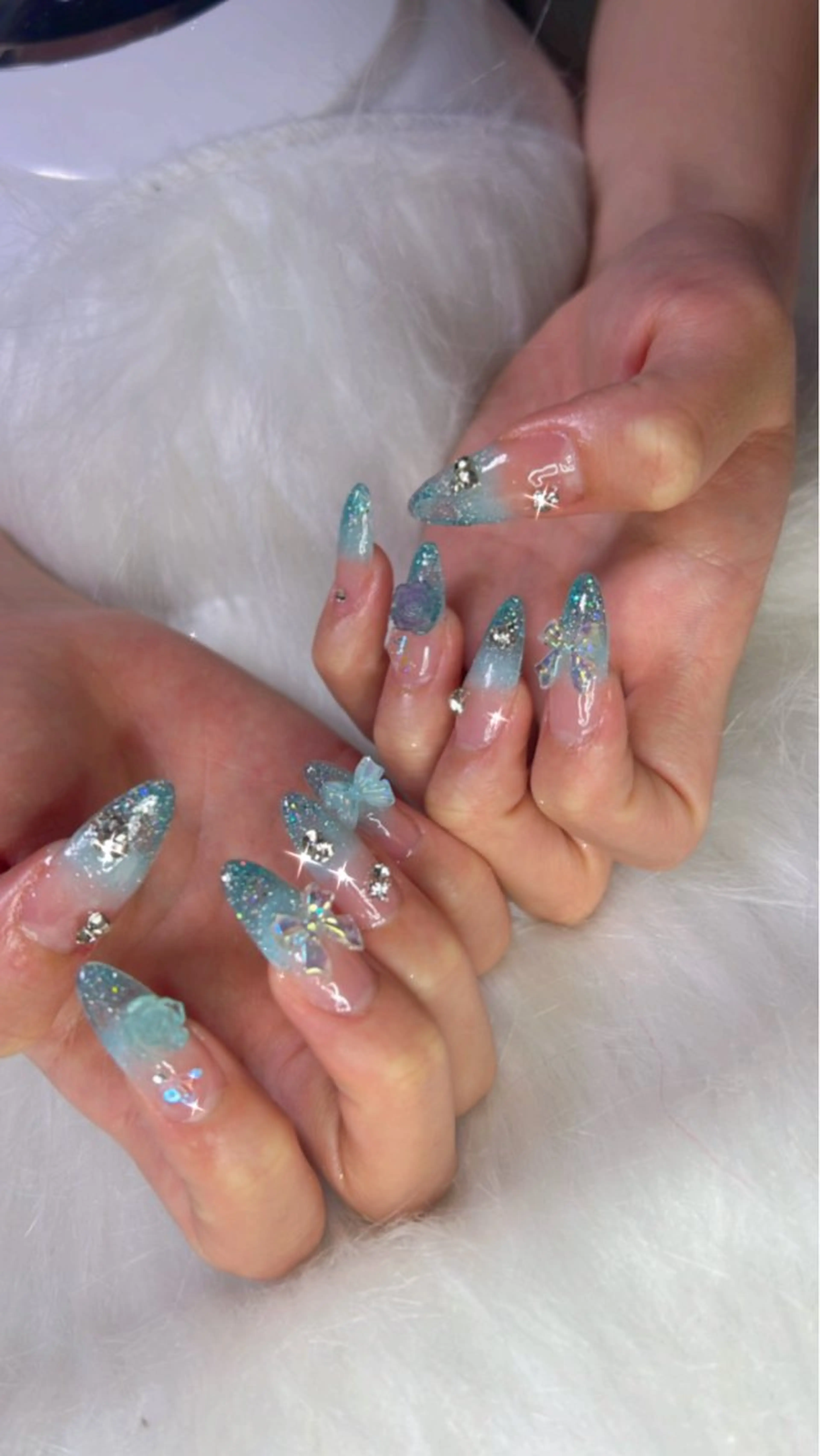 ネイル OPHELIA 𓃛のネイルデザイン