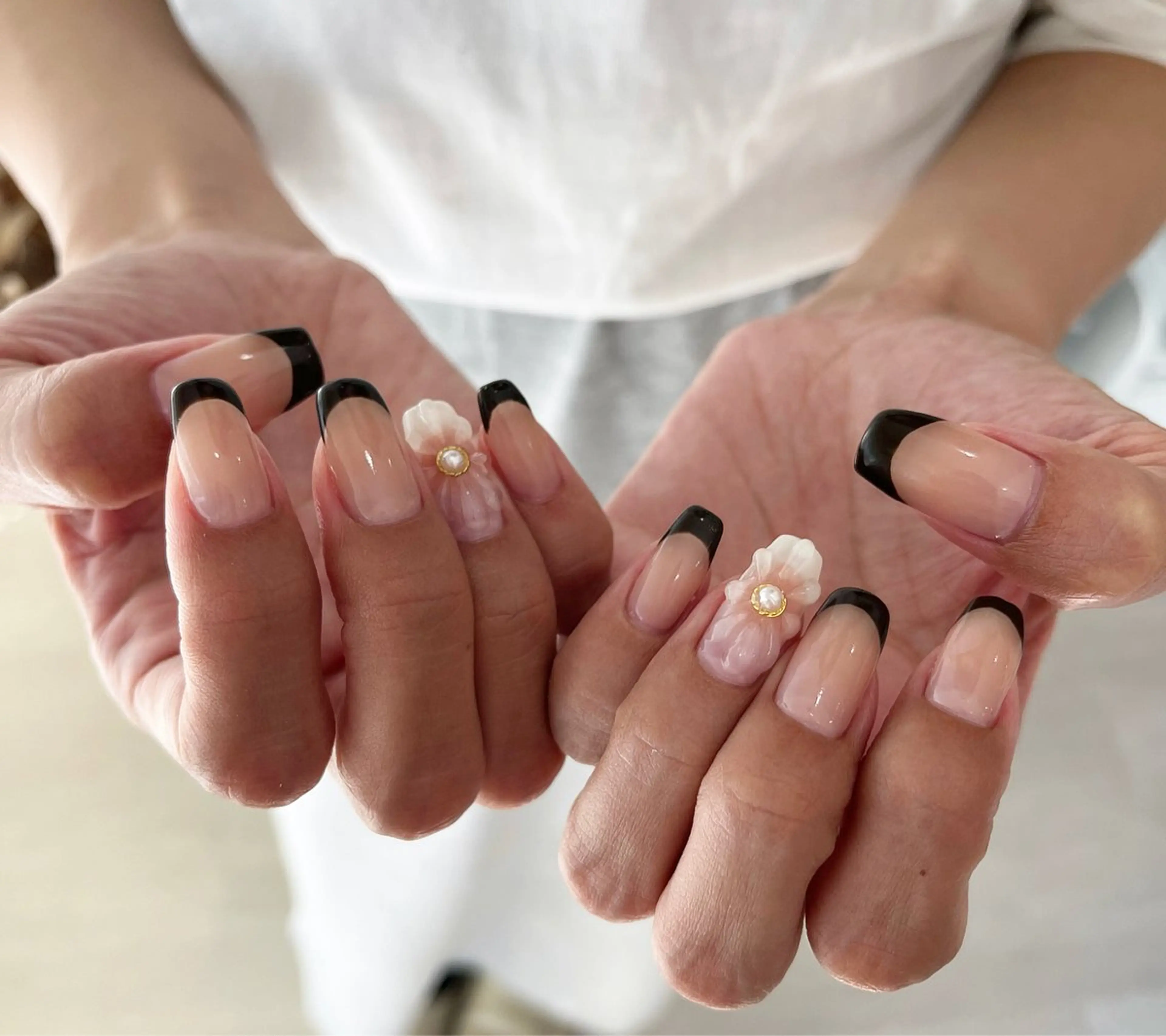ネイル フレンチネイル ぷっくりネイル #Amin nail salonのネイルデザイン
