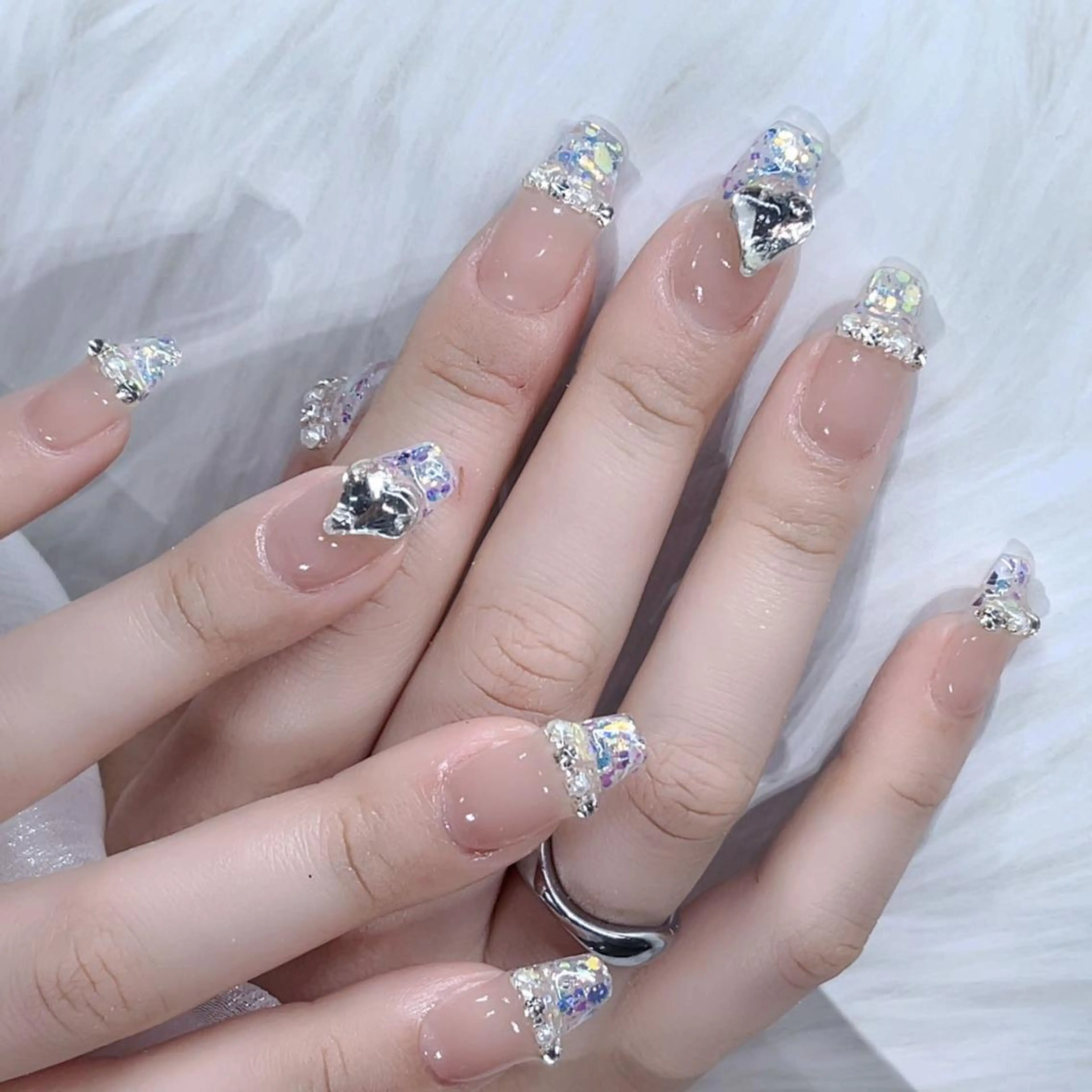 ネイル 長さ出し ネイルチップ Queens ciciのネイルデザイン