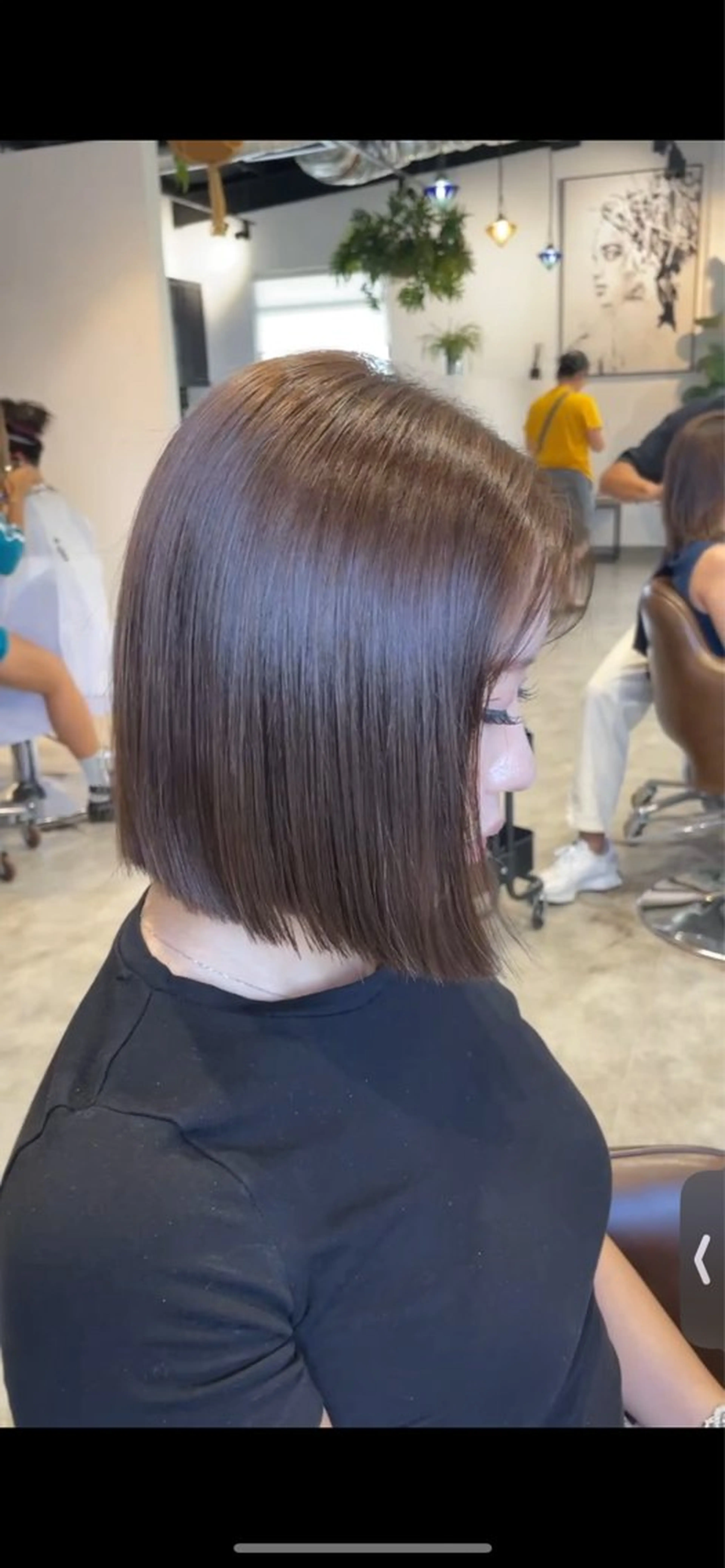 ミディアム Merlyosaka 早川未来のヘアスタイル