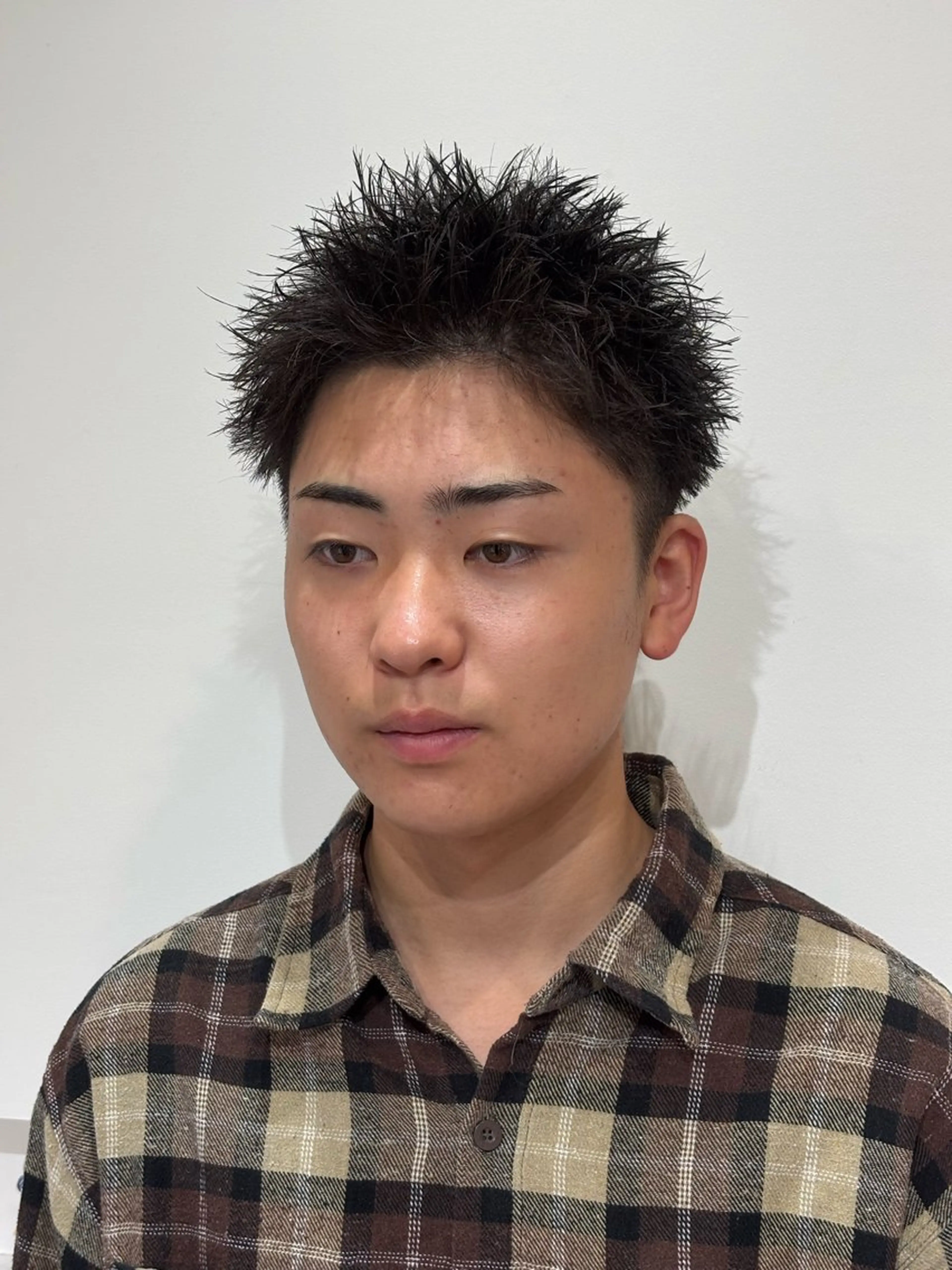 ショート メンズ アップバング メンズショート スパイキーショート ショートヘア カット トリートメント 【店長】メンズ職人 短髪　ハイトーン🔥のヘアスタイル