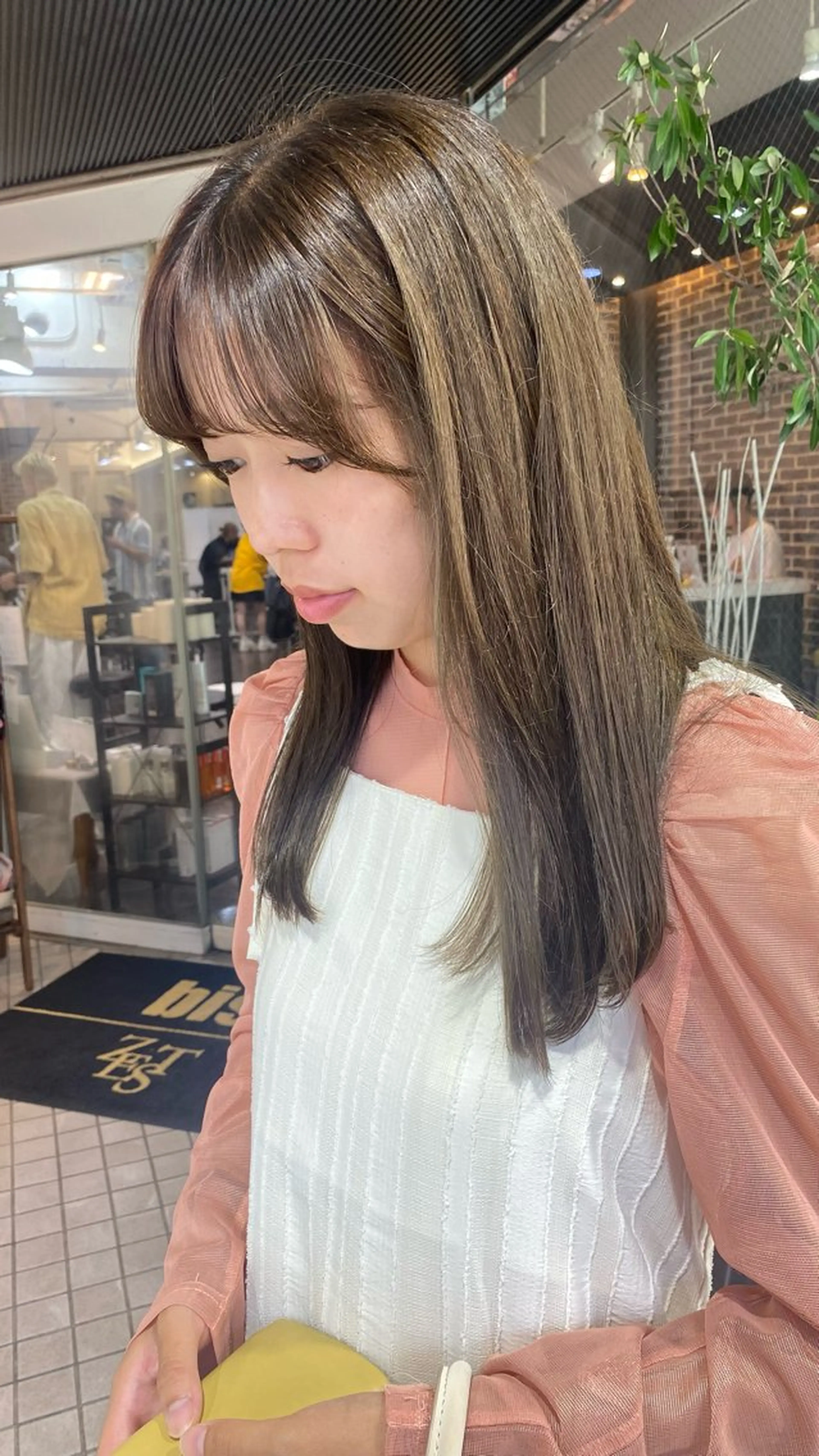 ミディアム カラー メンズ メンズブリーチ メンズハイライト メンズハイトーン メンズインナーカラー メンズ韓国風 ヘアカラー トリートメント ヘアセット designcolo r/似合わせNOKAのヘアスタイル