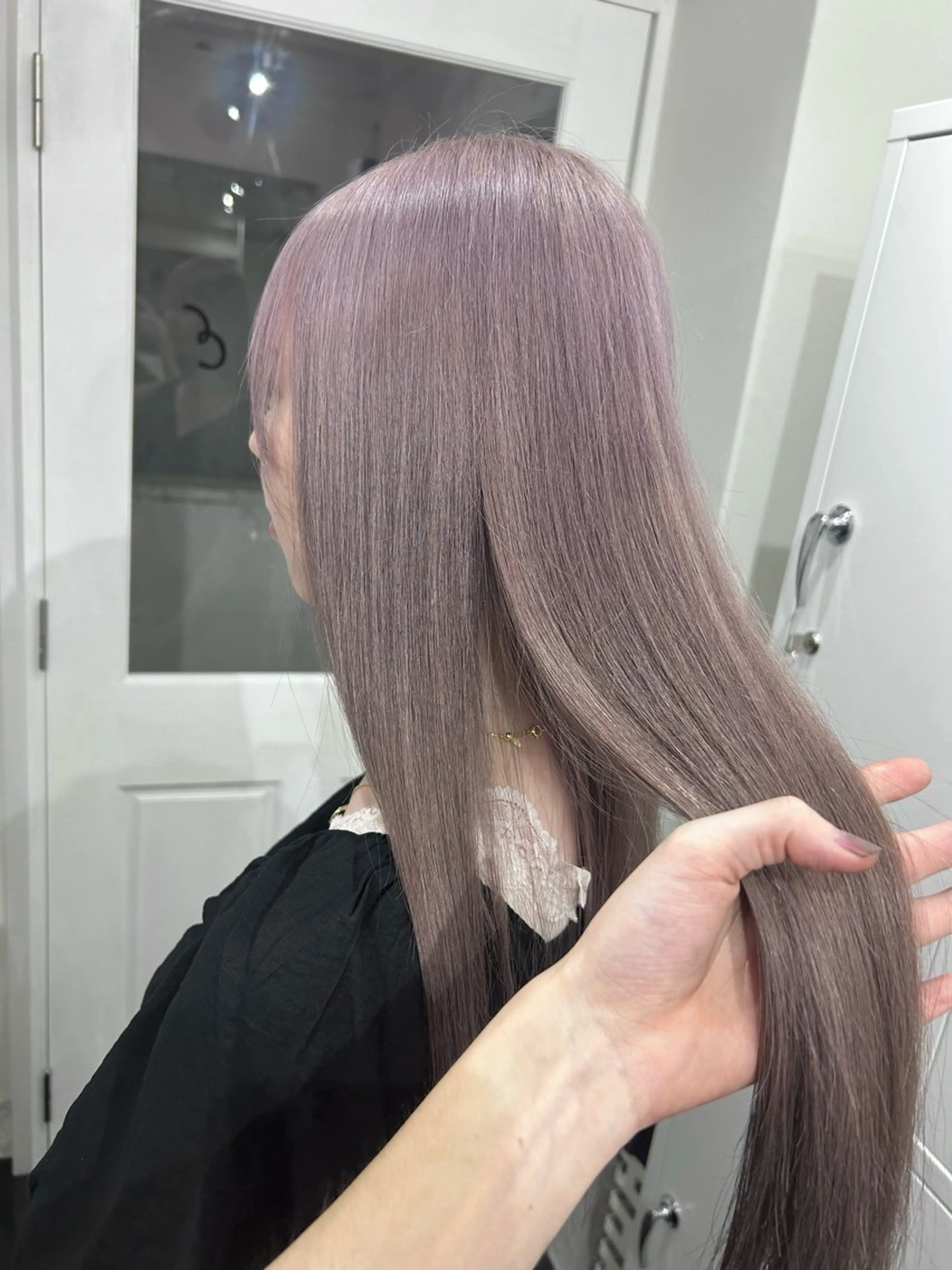 ロング カラー ハイトーン/ウルフ /小澤凌祐🦕のヘアスタイル