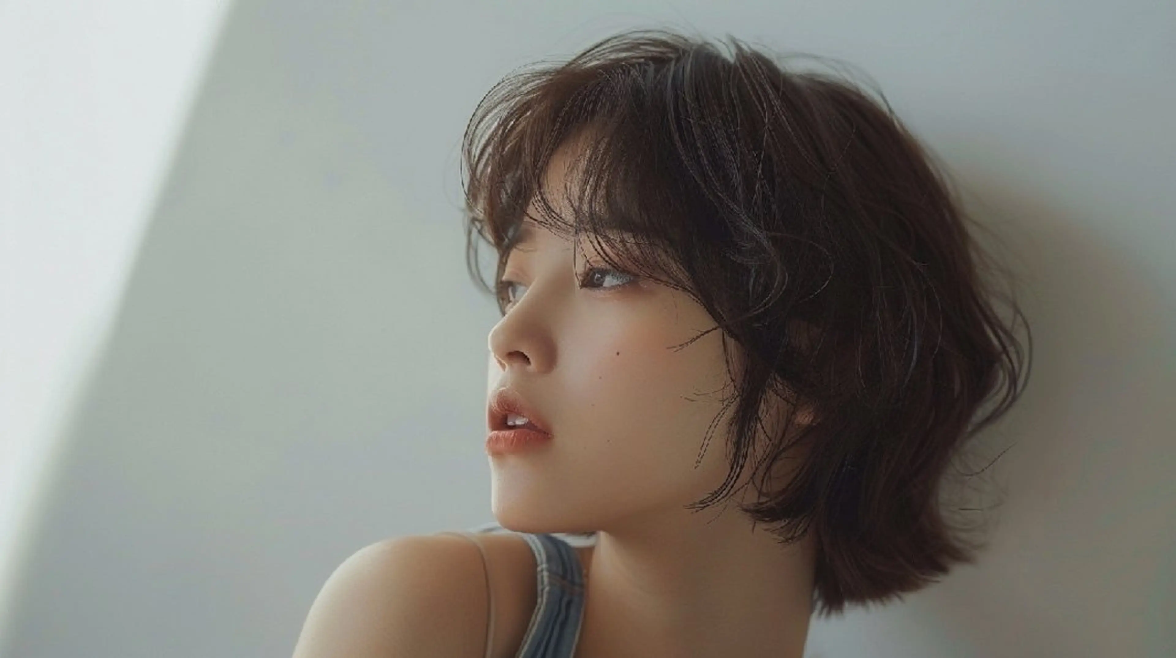 ミディアム 束感まつぱ🥑🤍 NATUKI🤍のヘアスタイル