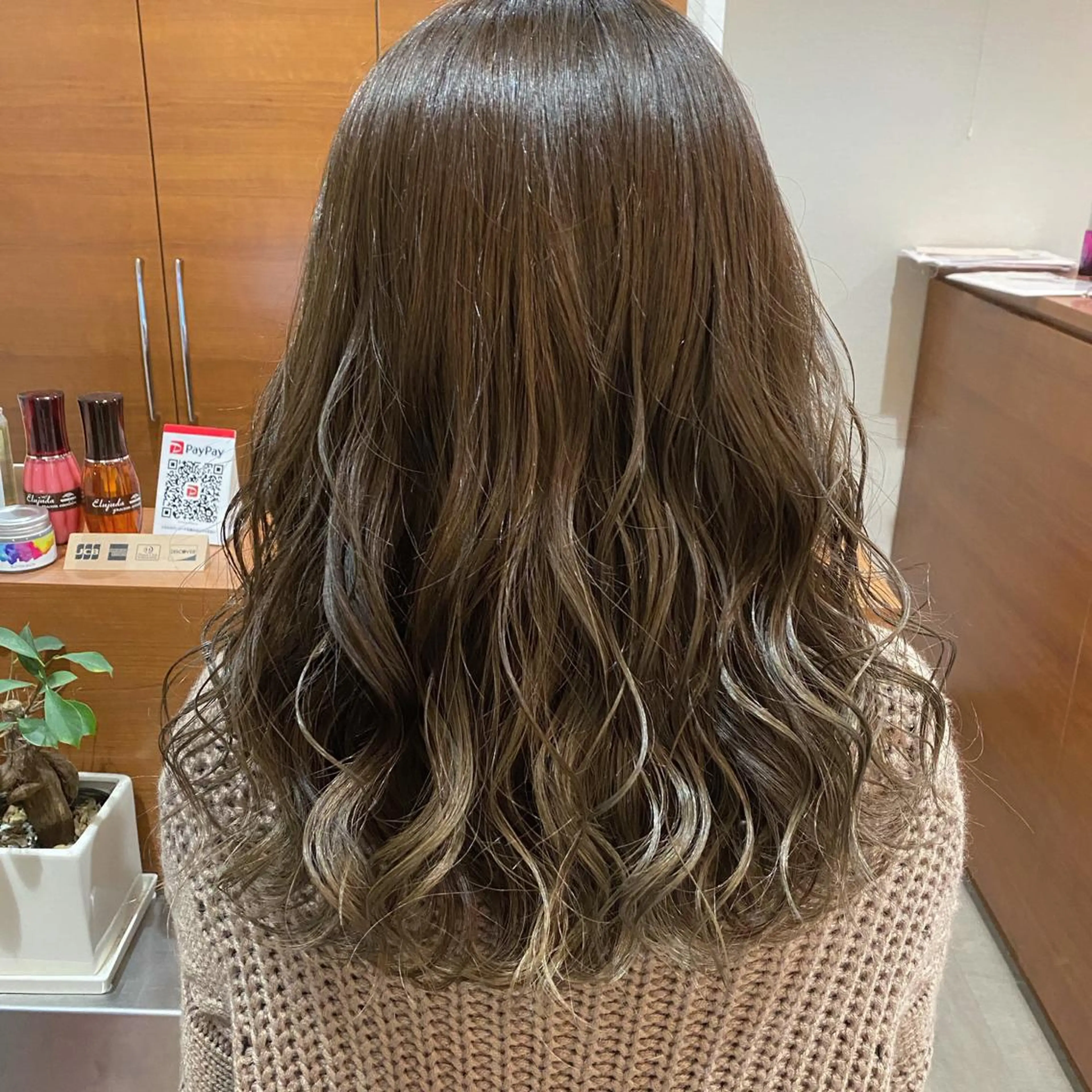 ミディアム カラー アッシュ ベージュカラー カット ヘアカラー トリートメント 萩原 凌✄のヘアスタイル