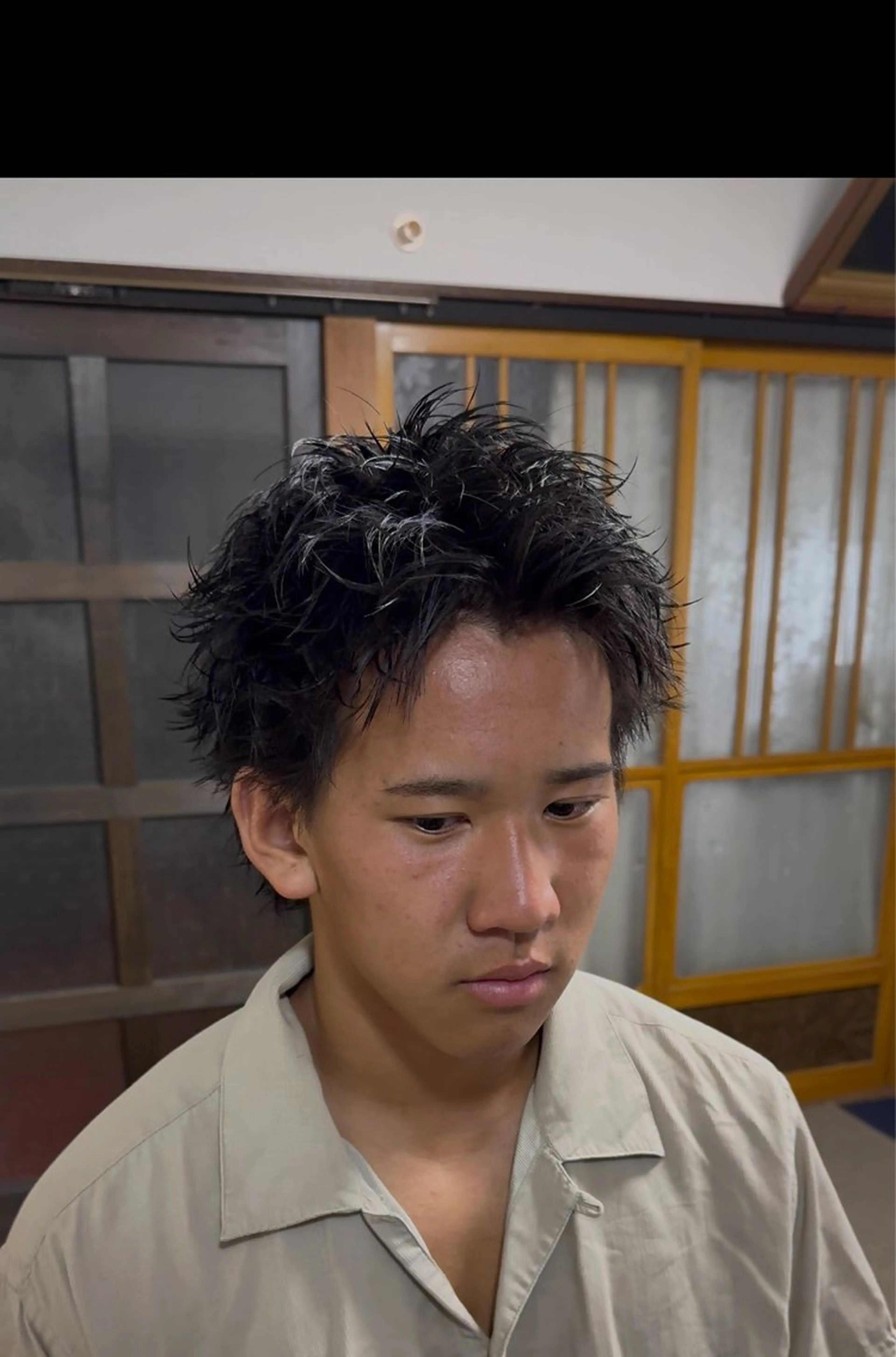 ショート パーマ メンズ メンズウルフカット 似合わせカット ショートヘア ウルフカット カット ヘアセット フルハタヒロト 六本木理容師のヘアスタイル