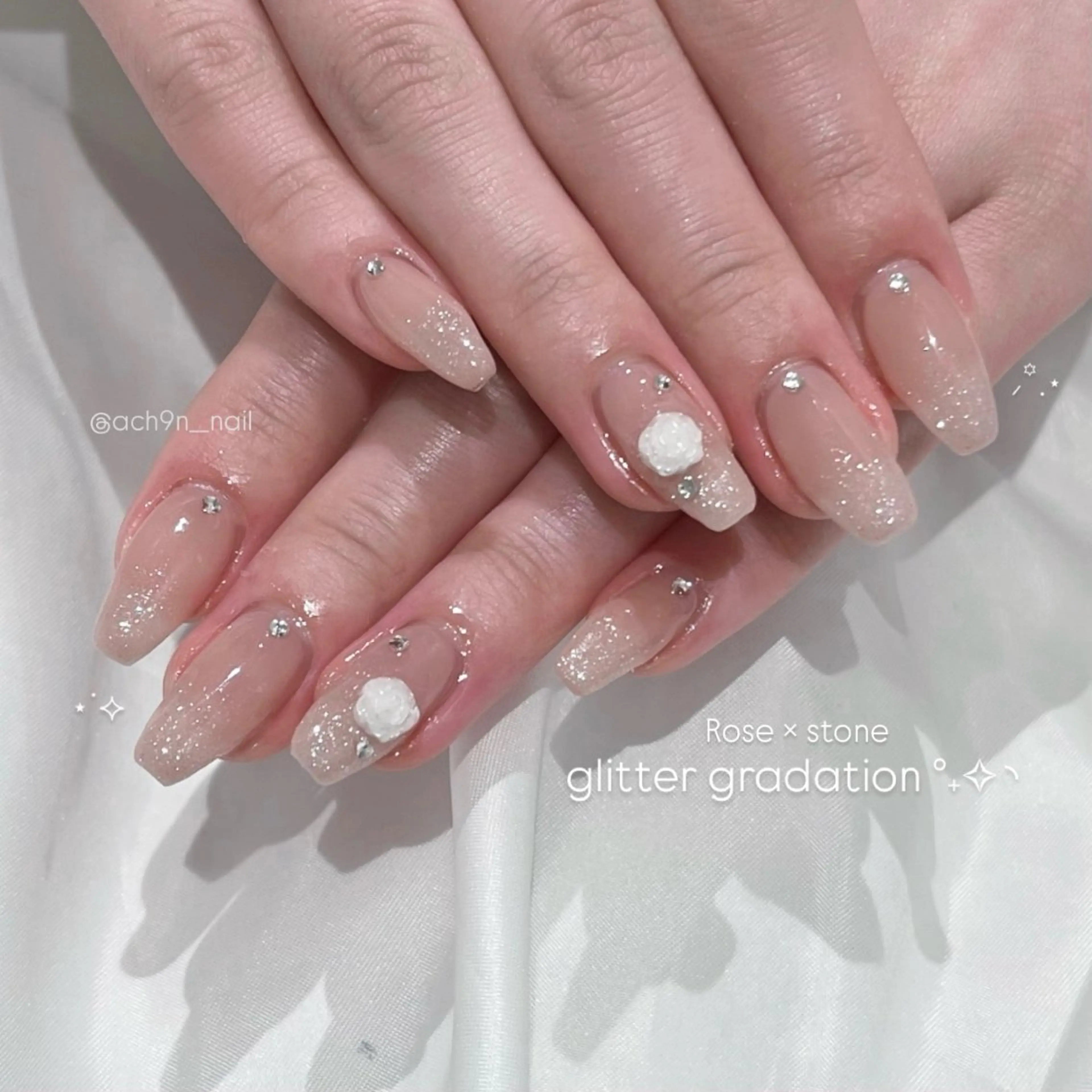 ネイル グラデーション ラメ(グリッター) ワンカラーネイル ハンドネイル aoi ♡のネイルデザイン
