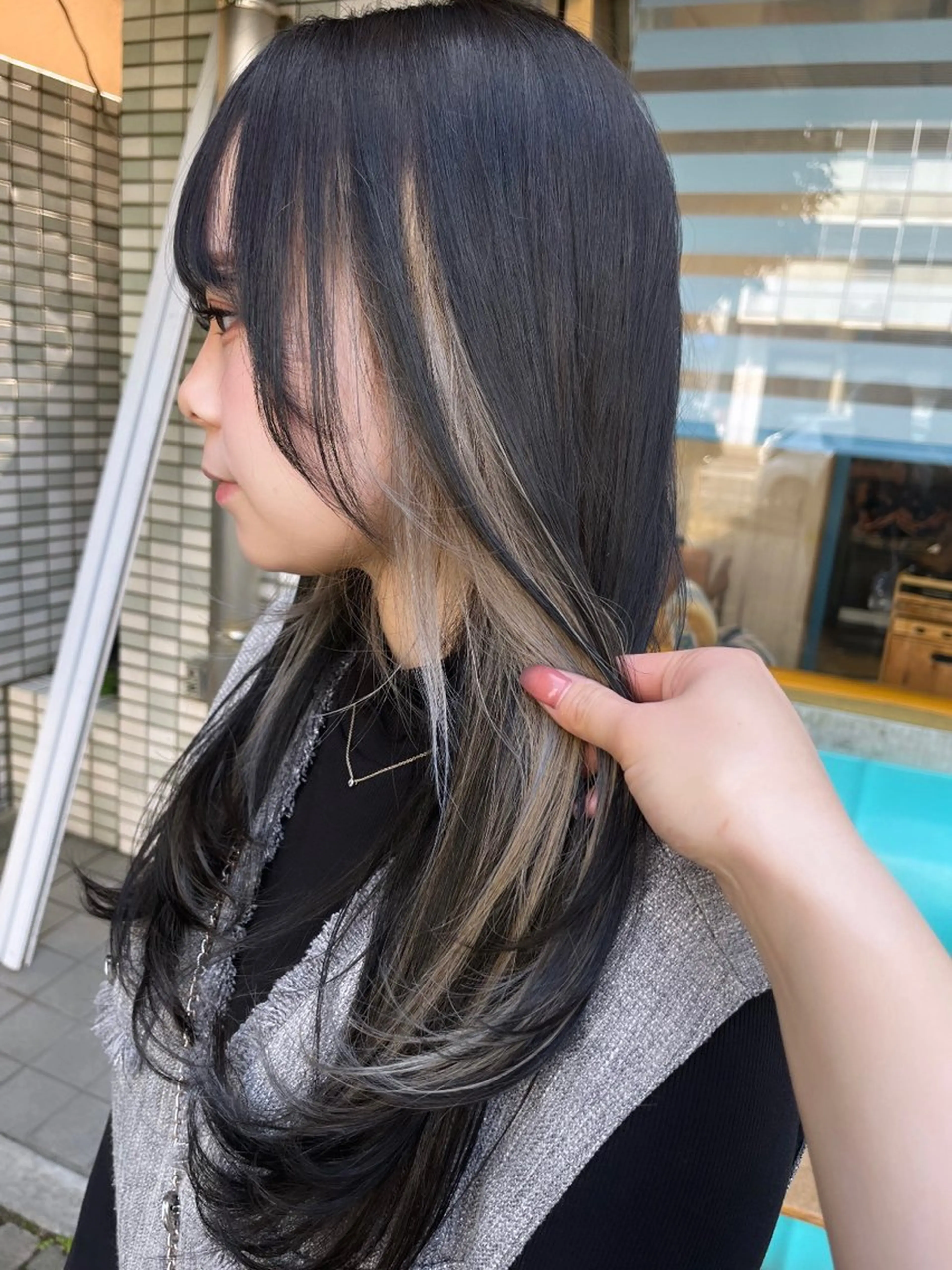 ロング カラー ダークグレー インナーカラー ヘアカラー IMARI /のヘアスタイル