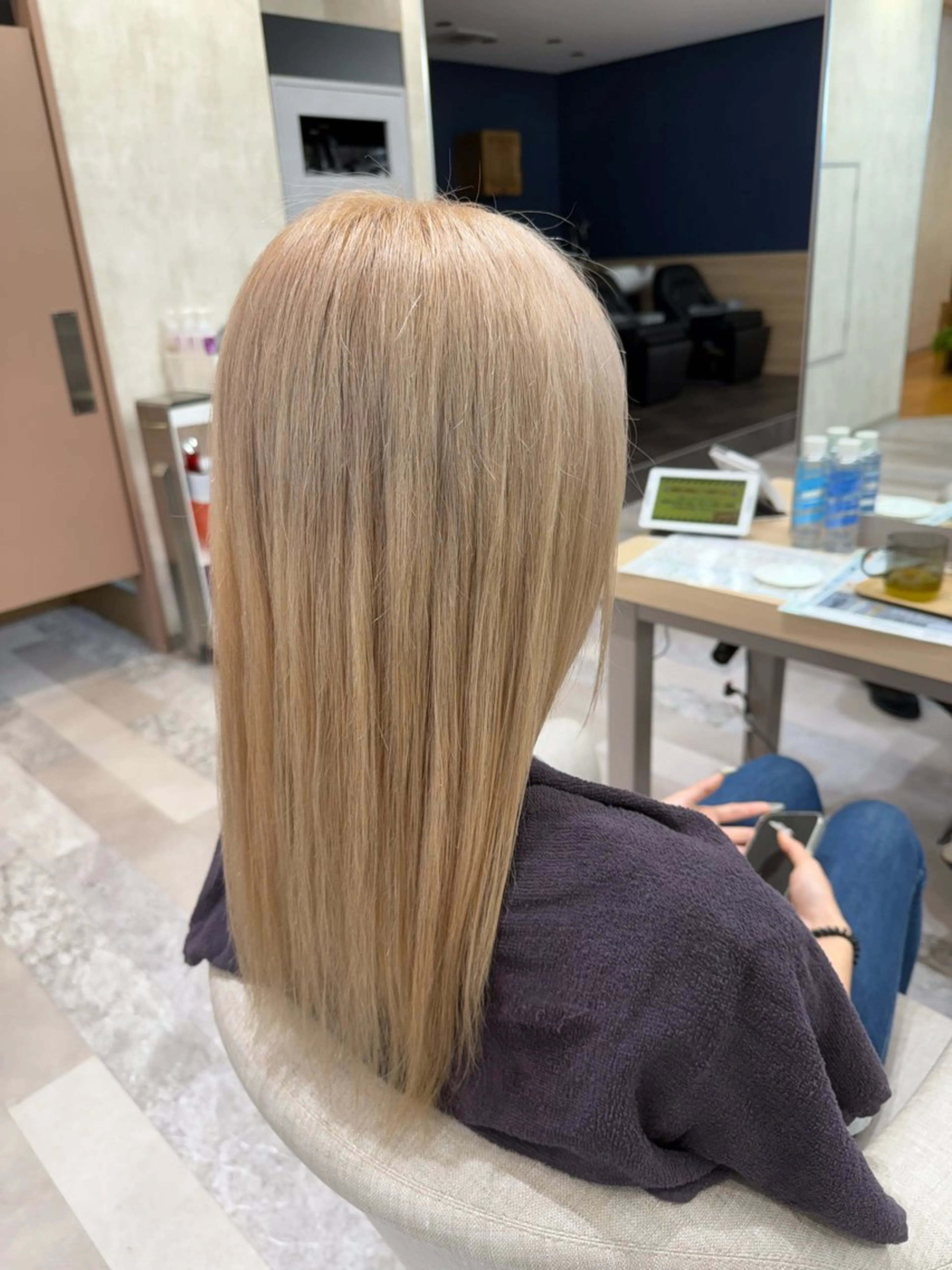 🩶ブリーチ＋カラー＋トリートメント時超音波アイロン付き◎デザインカラーに変更も可◎🩶の写真