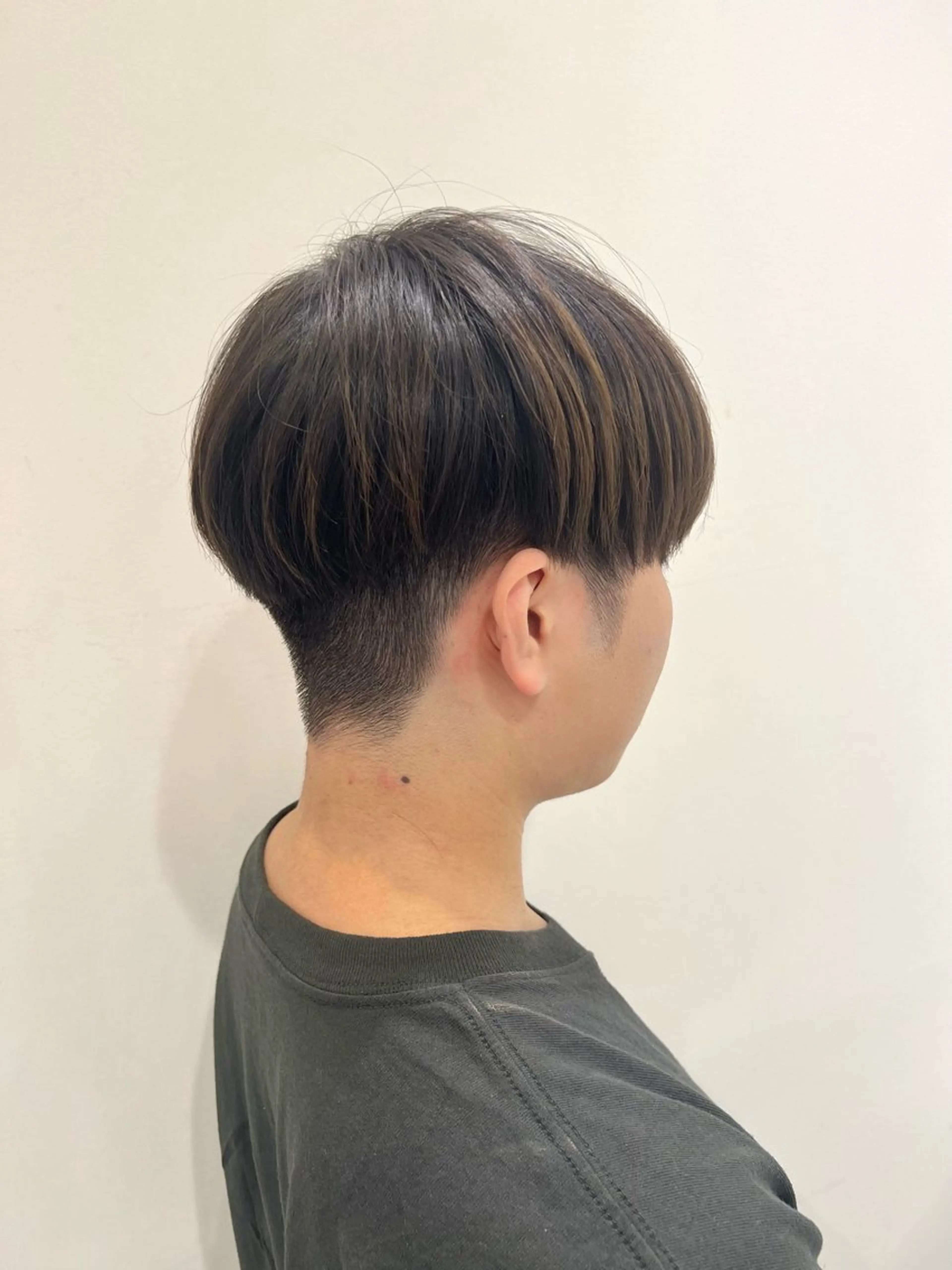 メンズ マッシュ 刈り上げ レイヤー/似合わせ カット横川夕華🫧のヘアスタイル