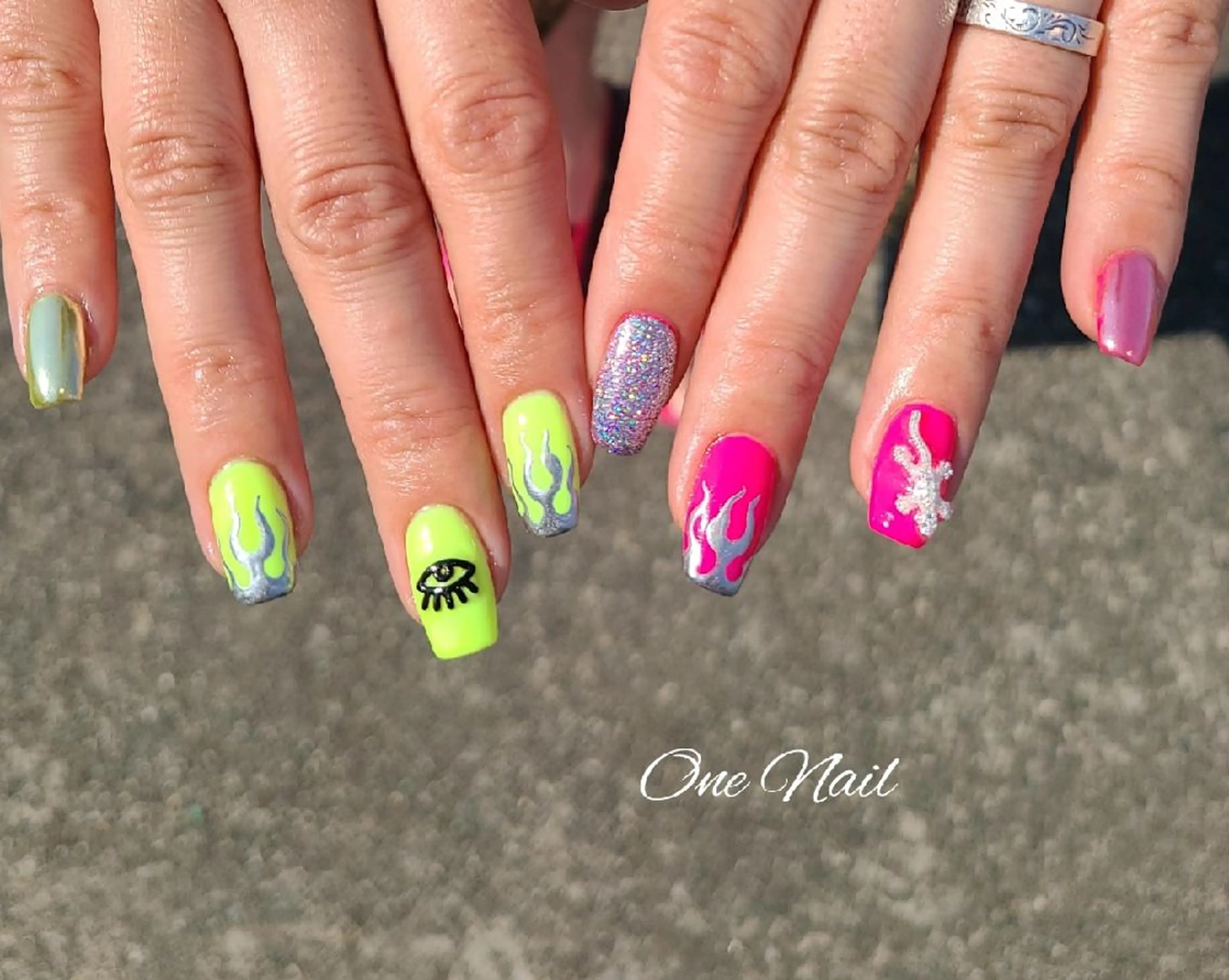 ネイル One nailのネイルデザイン