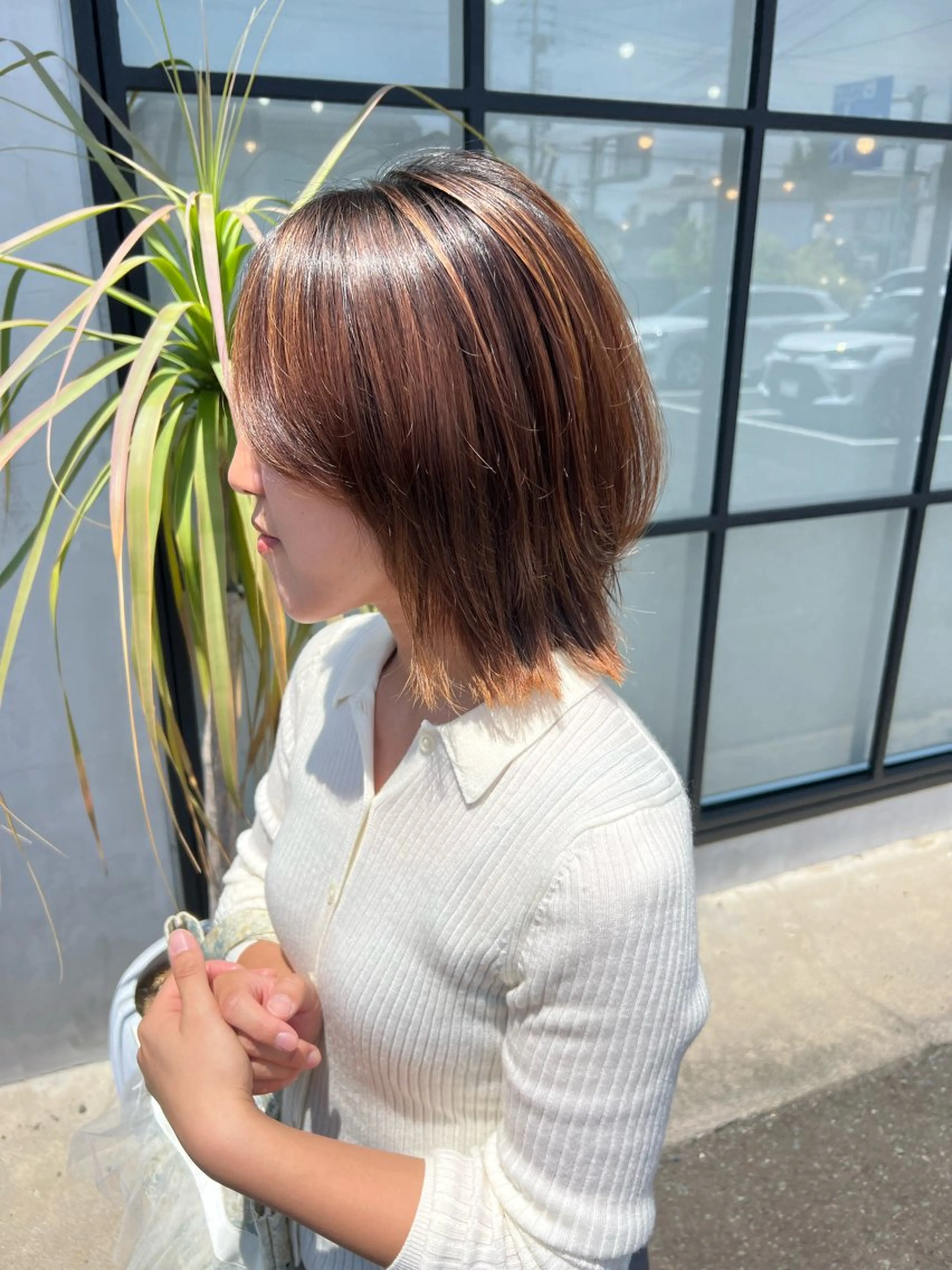 ミディアム ミディアムレイヤー レイヤーカット カット 石崎 美帆のヘアスタイル