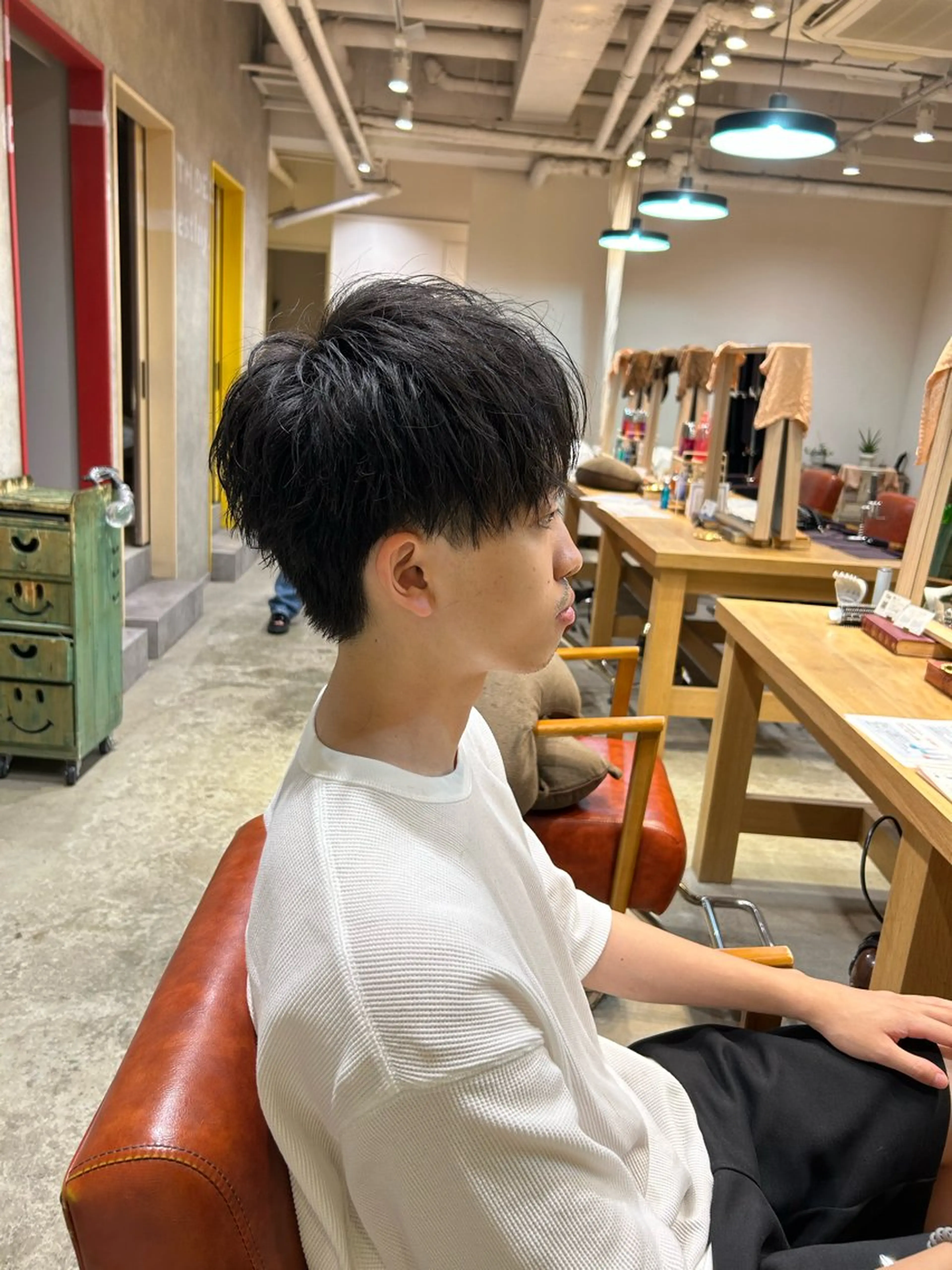 ショート カラー パーマ メンズ 新谷 虎太郎のヘアスタイル