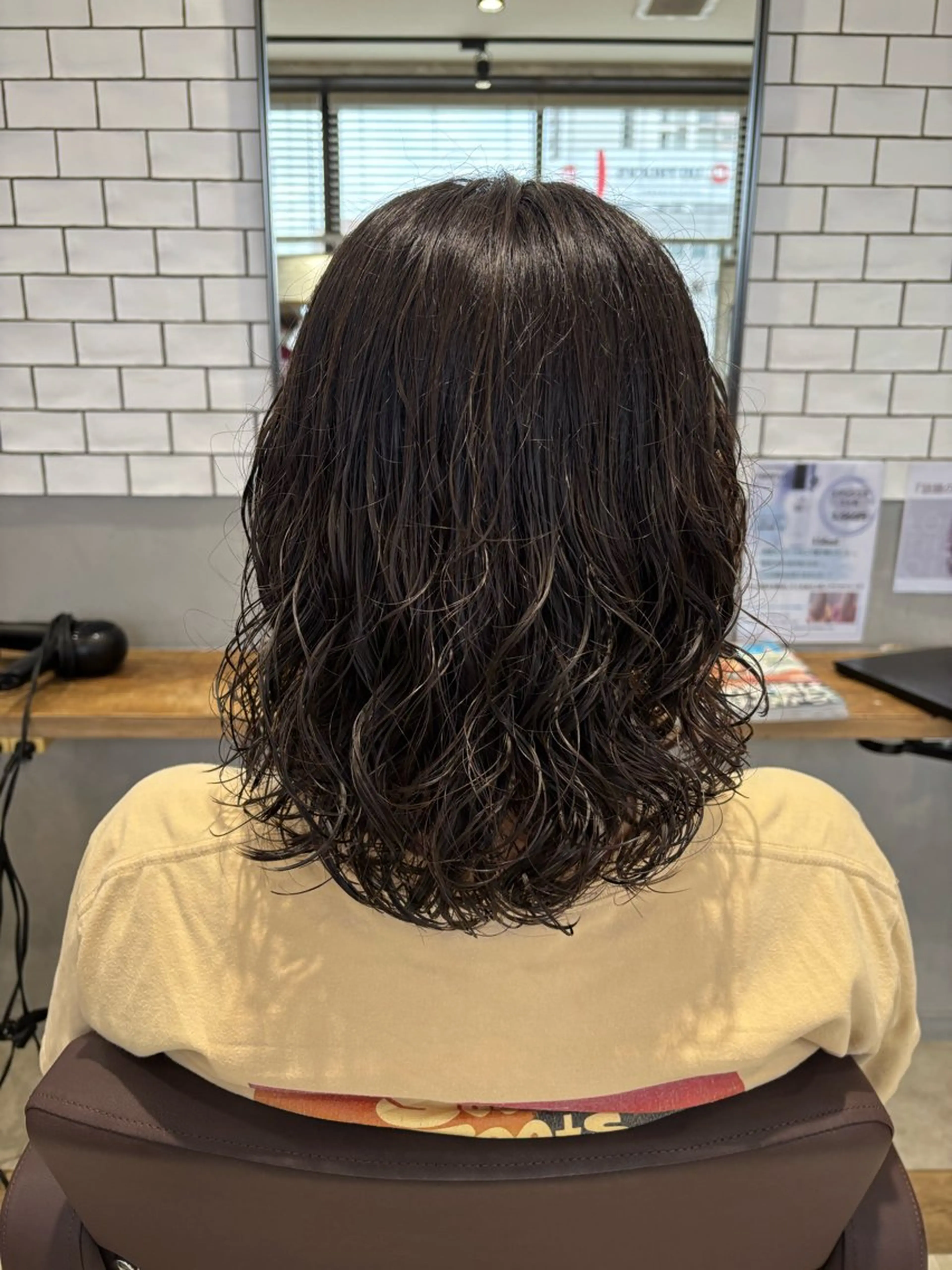 セミロング カット パーマ 菊地 優斗のヘアスタイル