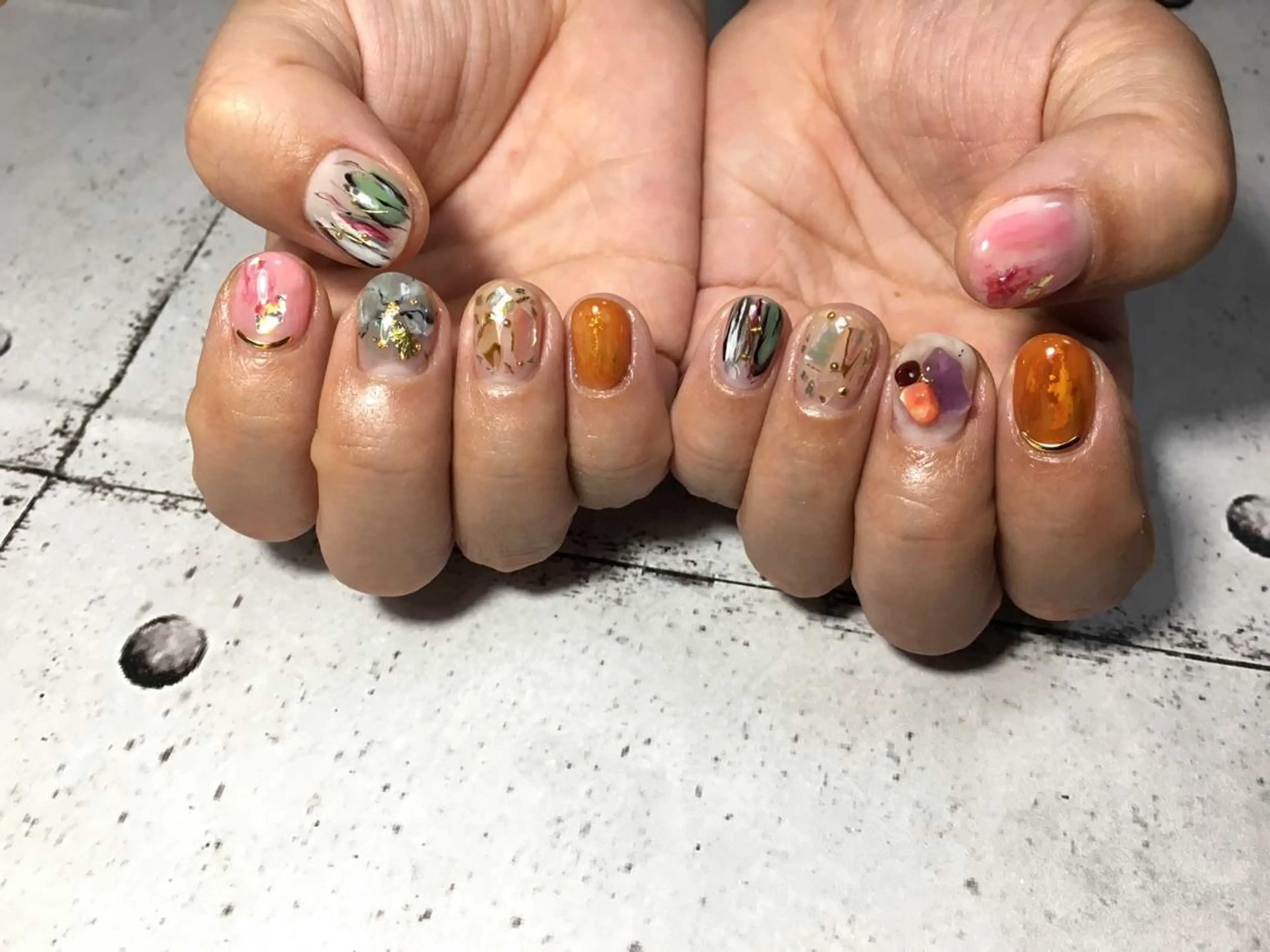 ネイル ニュアンスネイル Otsuka Yumiのネイルデザイン